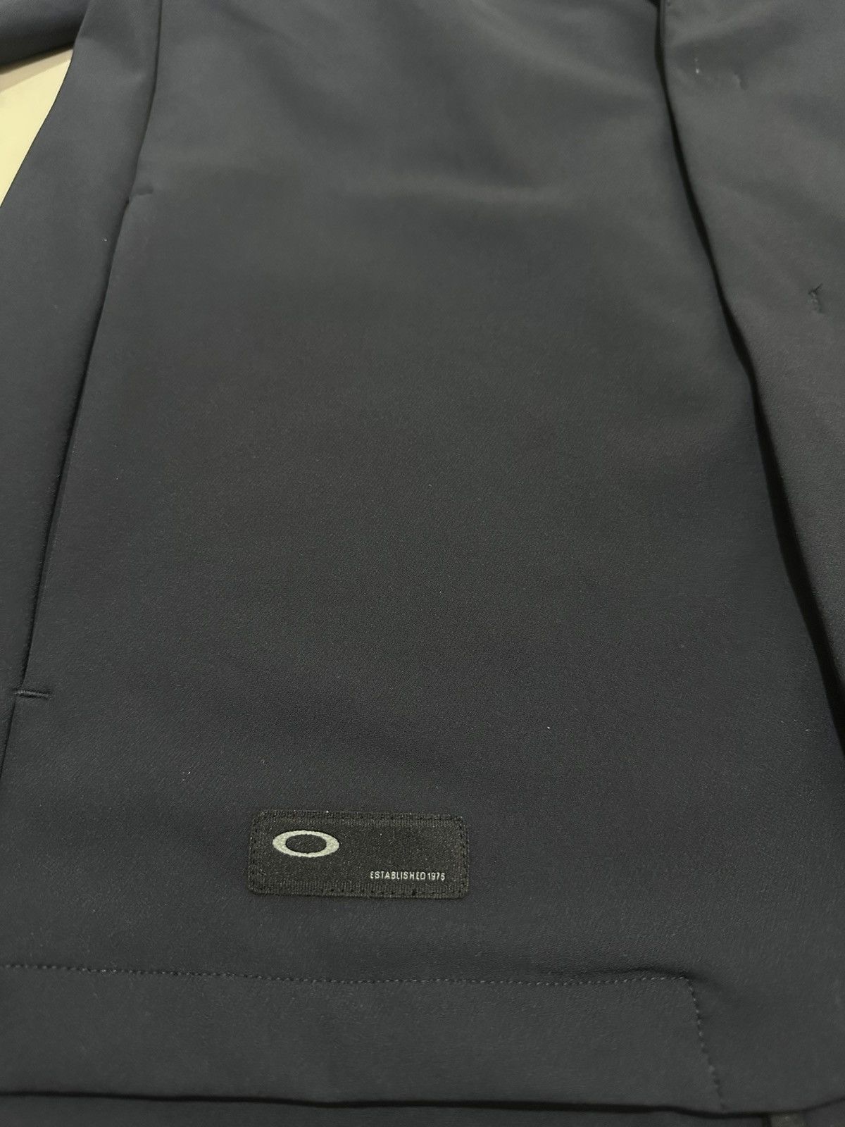 Oakley Oakley Light Jacket Design The World Is Always Involving Size US L / EU 52-54 / 3 - 6 Thumbnail