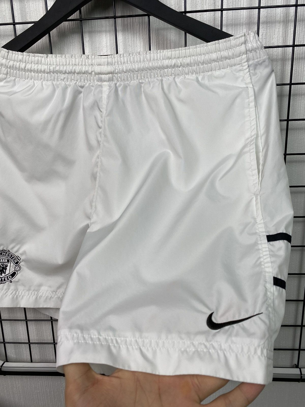 Nike × Vintage Nike Manchester United Vintage Shorts Soccer S Y2k 00’s Men Size US 30 / EU 46 - 7 Thumbnail