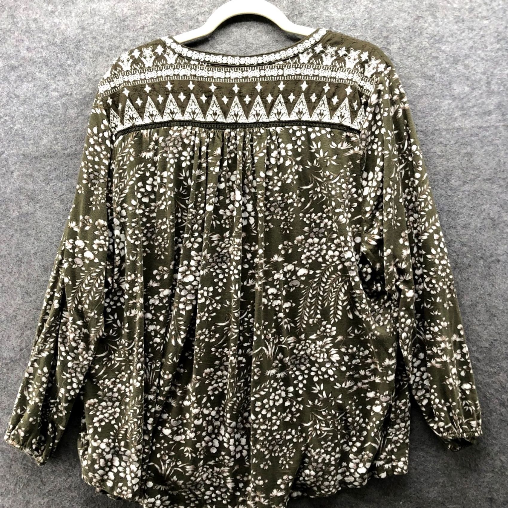 Lucky Brand Lucky Brand Long Sleeve Blouse Womens 3X Boho Floral Olive Green Embroidered Size XXL / US 16-18 / IT 52-54 - 2 Thumbnail