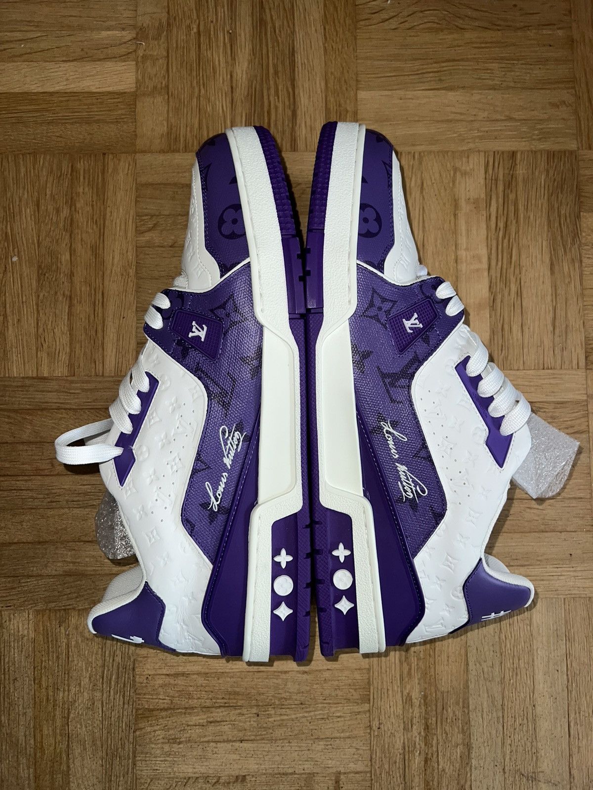 Louis Vuitton LV TRAINER SNEAKER Size US 11 / EU 44 - 1 Thumbnail