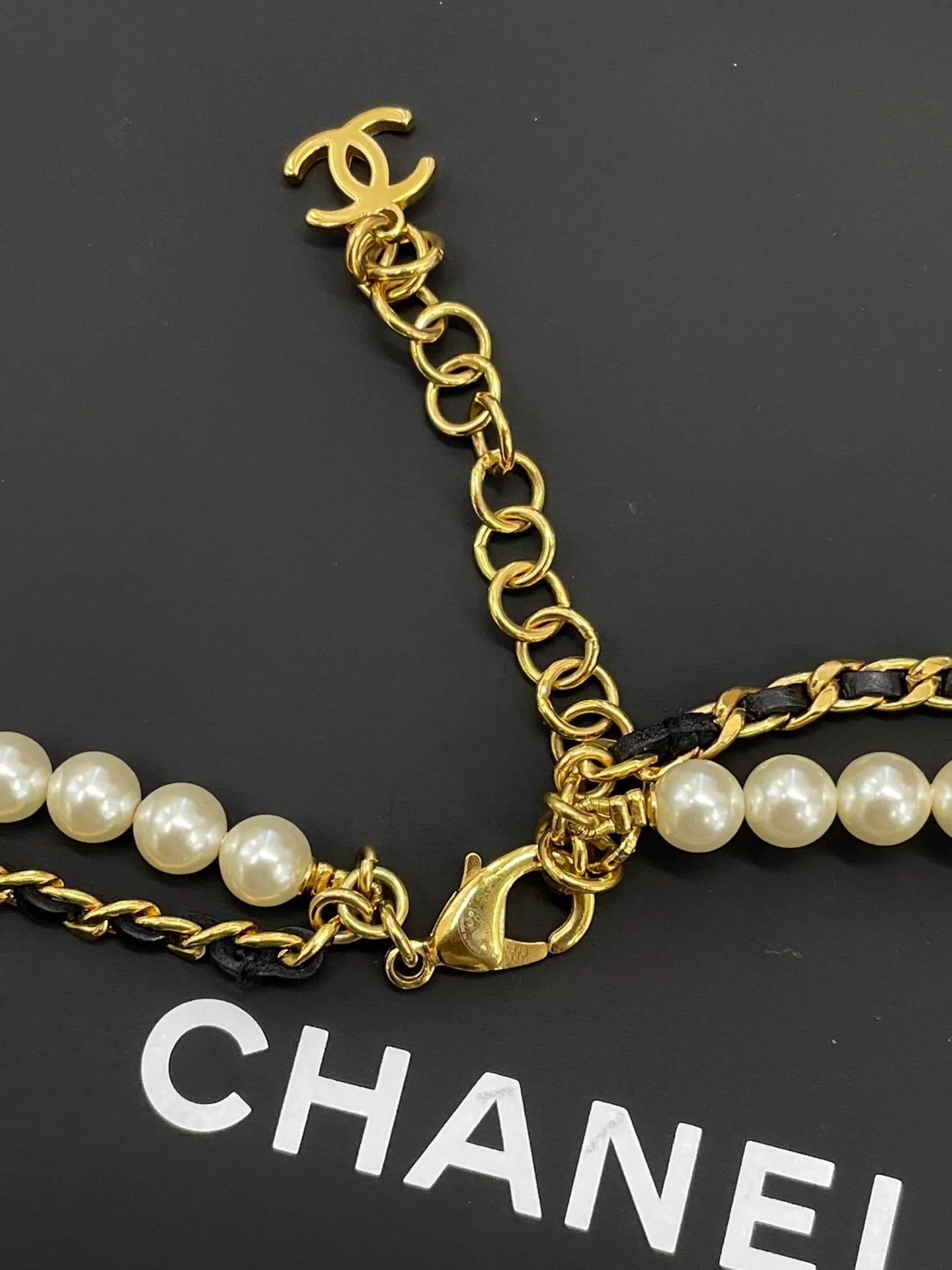 Chanel Chanel Classic Pearl Leather Chain Layered Necklace Size ONE SIZE - 5 Thumbnail
