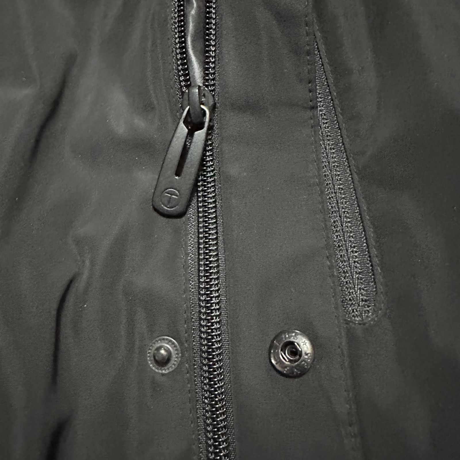 Tumi Tumi black puffer jacket Size US M / EU 48-50 / 2 - 6 Thumbnail