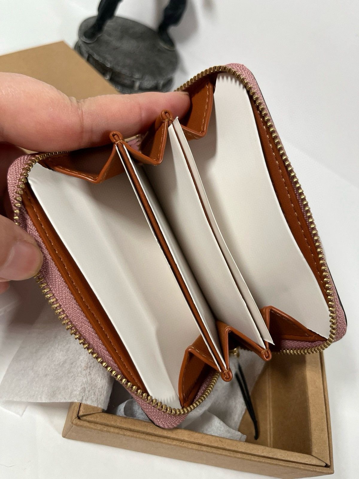 Coach Coach boxed Small Signature Patent Leather Zip Around Wallet Size ONE SIZE - 6 Thumbnail