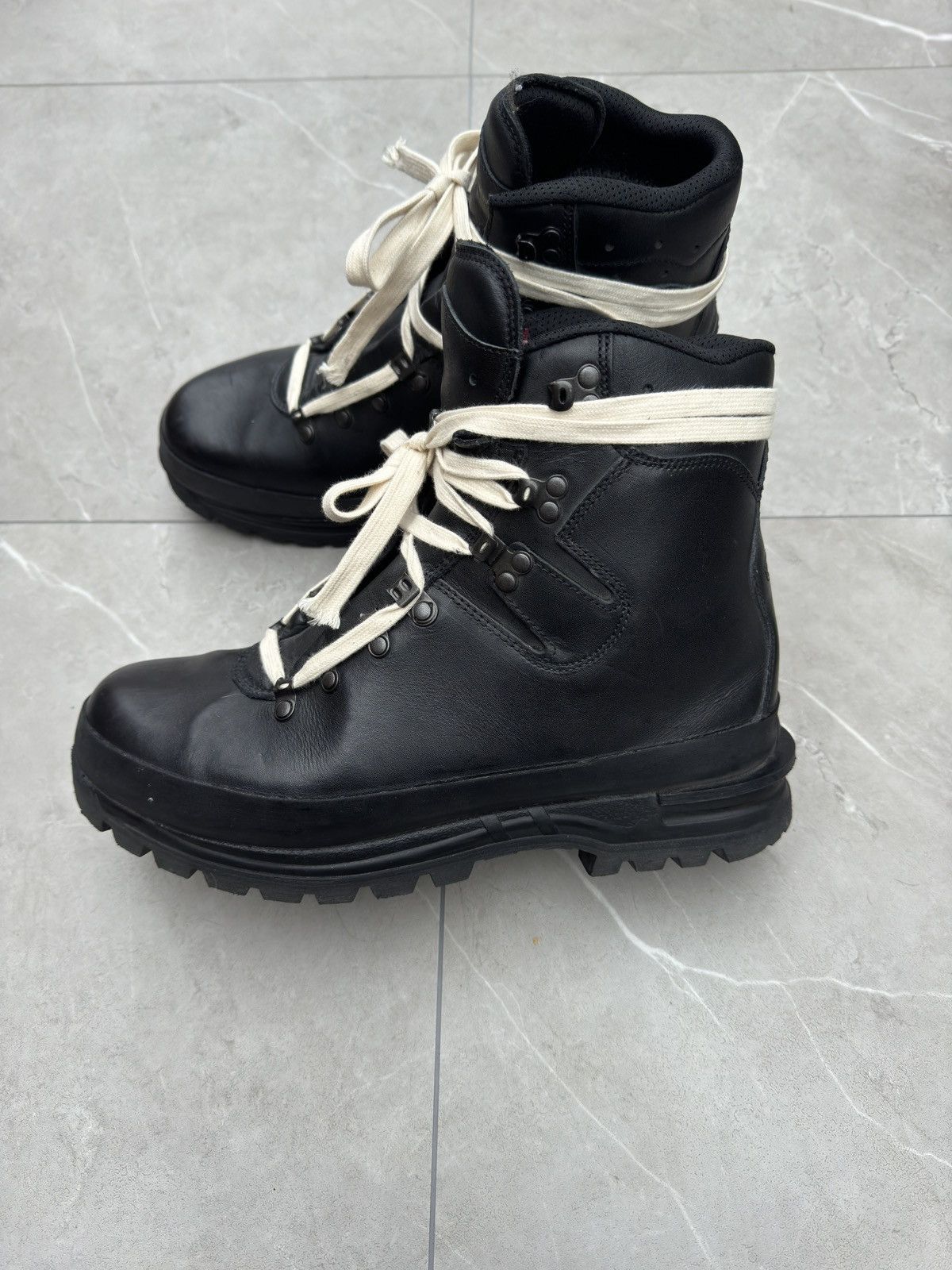 Vintage 1970s Vintage Military Black Leather Combat Boots Size US 10 / EU 43 - 8 Thumbnail