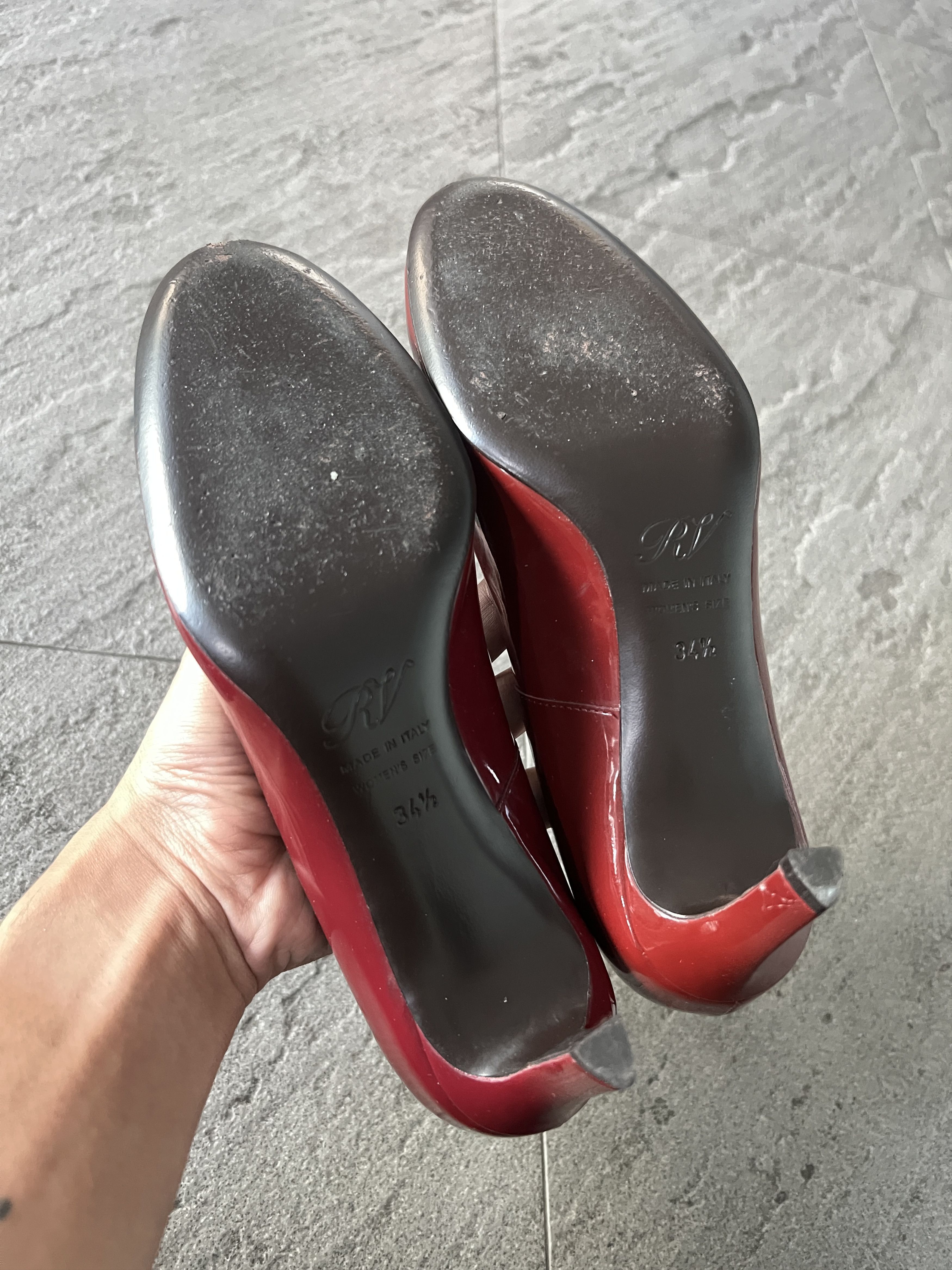 Roger Vivier Roger Vivier Red Patent Belle Vivier Heels 34.5 Size US 4.5 / IT 34.5 - 9 Thumbnail