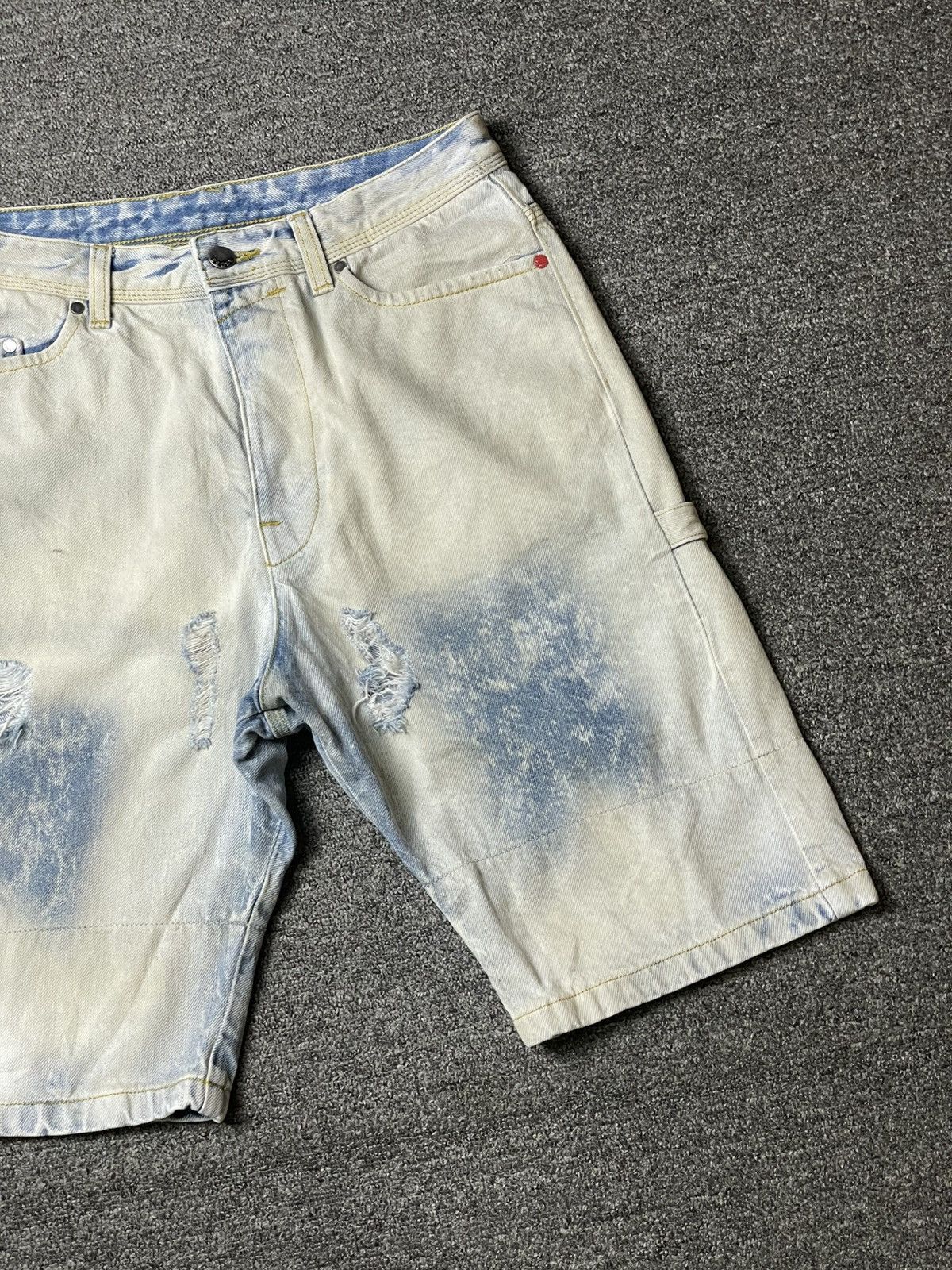 Japanese Brand × Vintage FIFTYFIVEDSL Blue Acid Wash Short Jeans (104) Size US 31 - 3 Thumbnail