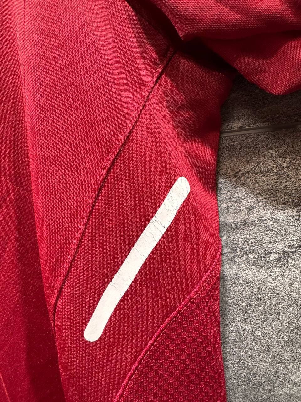 New Balance LIVERPOOL 2017/2018 HOME FOOTBALL SHIRT NEW BALANCE JERSEY Size US M / EU 48-50 / 2 - 10 Thumbnail