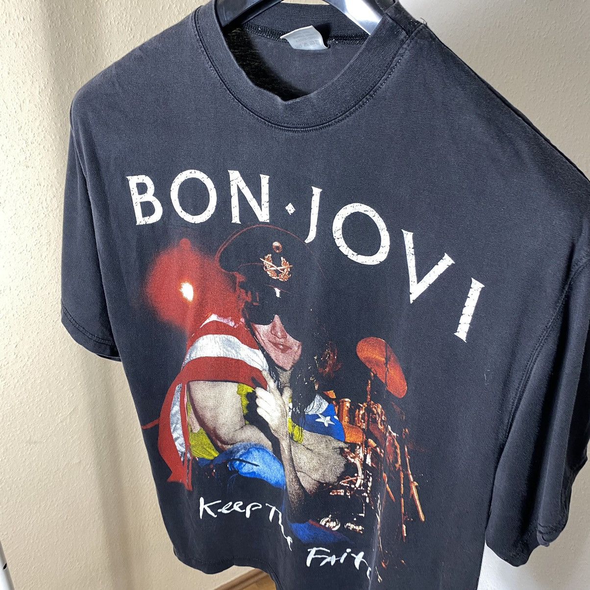 Bon Jovi Vintage 90s T-Shirt Bon Jovi Keep The Faith Size US L / EU 52-54 / 3 - 5 Thumbnail