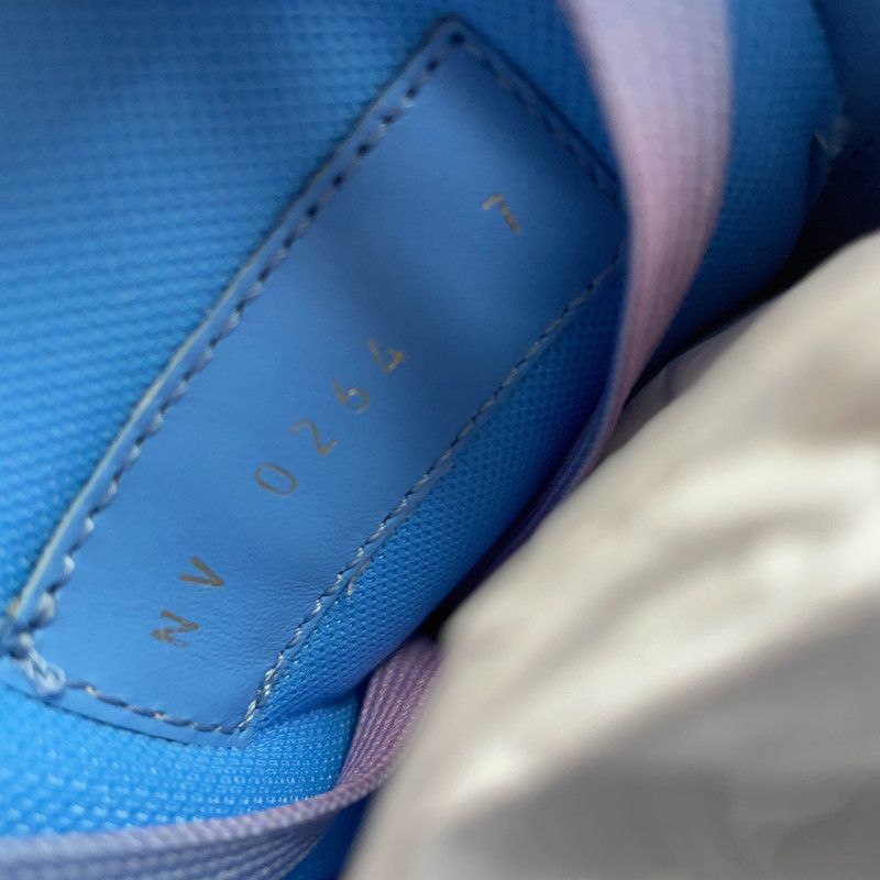 Louis Vuitton Louis Vuitton Trainer Artistic Collaboration Low-top Sneake Size US 8 / EU 41 - 4 Thumbnail