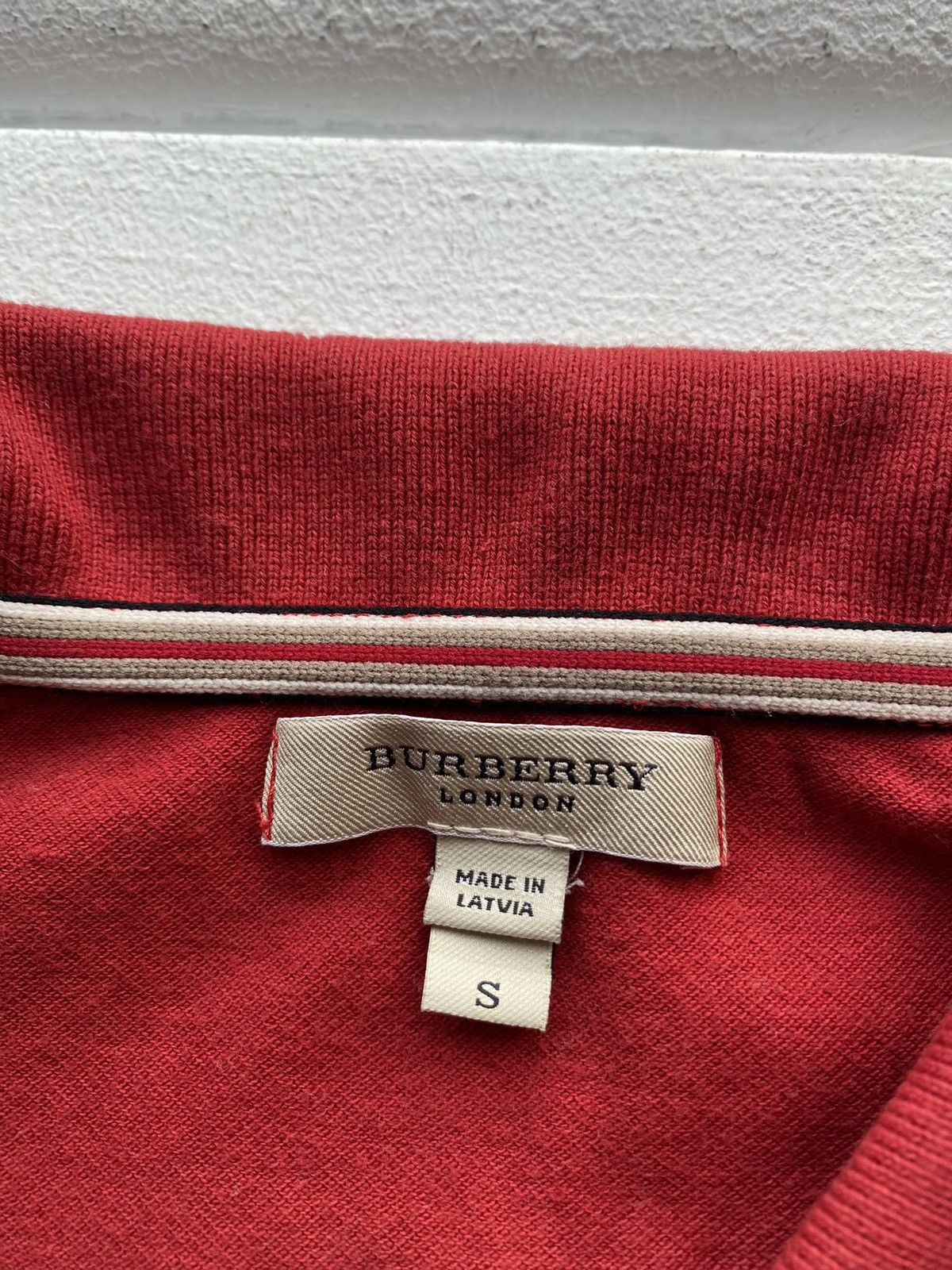 Burberry × Designer × Vintage Luxury Burberry Red Womens Designer Polos Shirt Rare Size S / US 4 / IT 40 - 3 Thumbnail