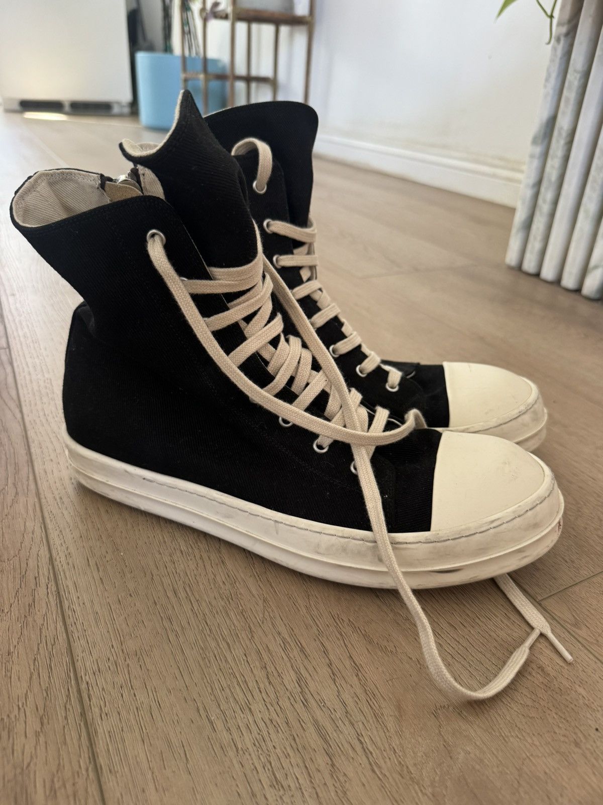 Ramones High 44