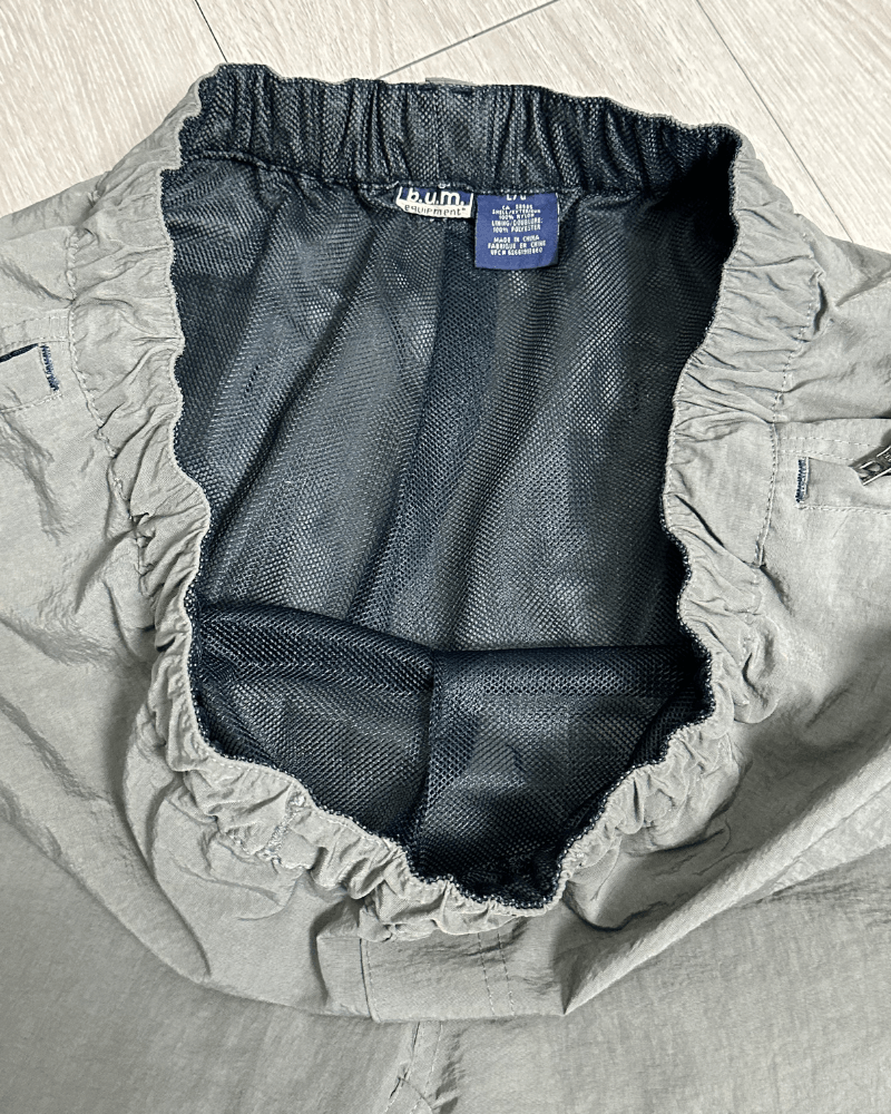 B.U.M Equipment × Vintage Vintage B.U.M. Equipment Baggy Nylon Cargo Shorts - Large Size US 34 / EU 50 - 7 Thumbnail
