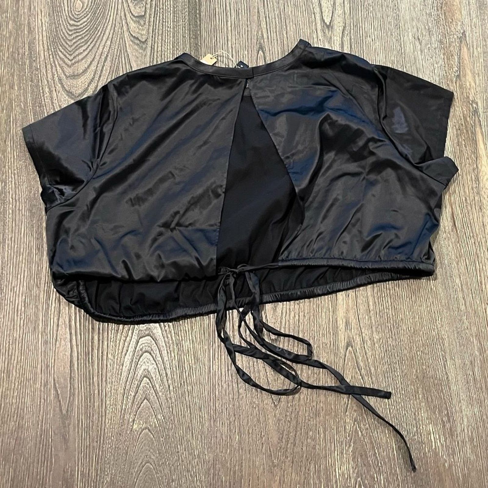 SKIMS NWT Skims Shine Satin Crop Top Short Sleeve Open Back 2X Size XXL / US 16-18 / IT 52-54 - 4 Thumbnail