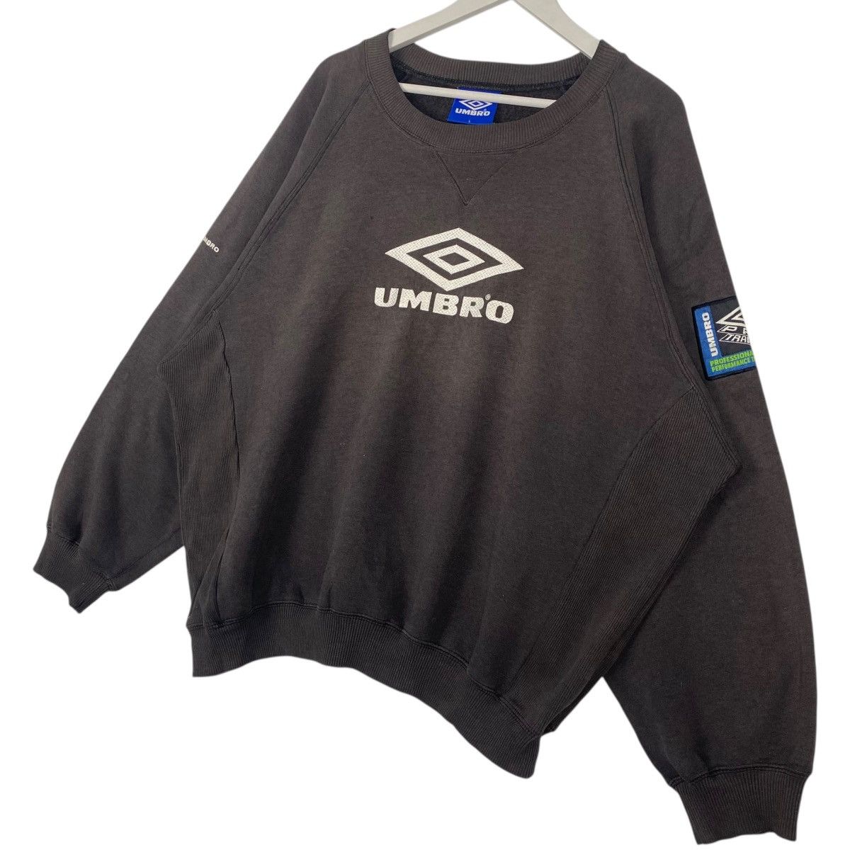 Other Vintage Umbro Crewneck Sweatshirt Brown Pullover Jumper L Size US L / EU 52-54 / 3 - 2 Thumbnail
