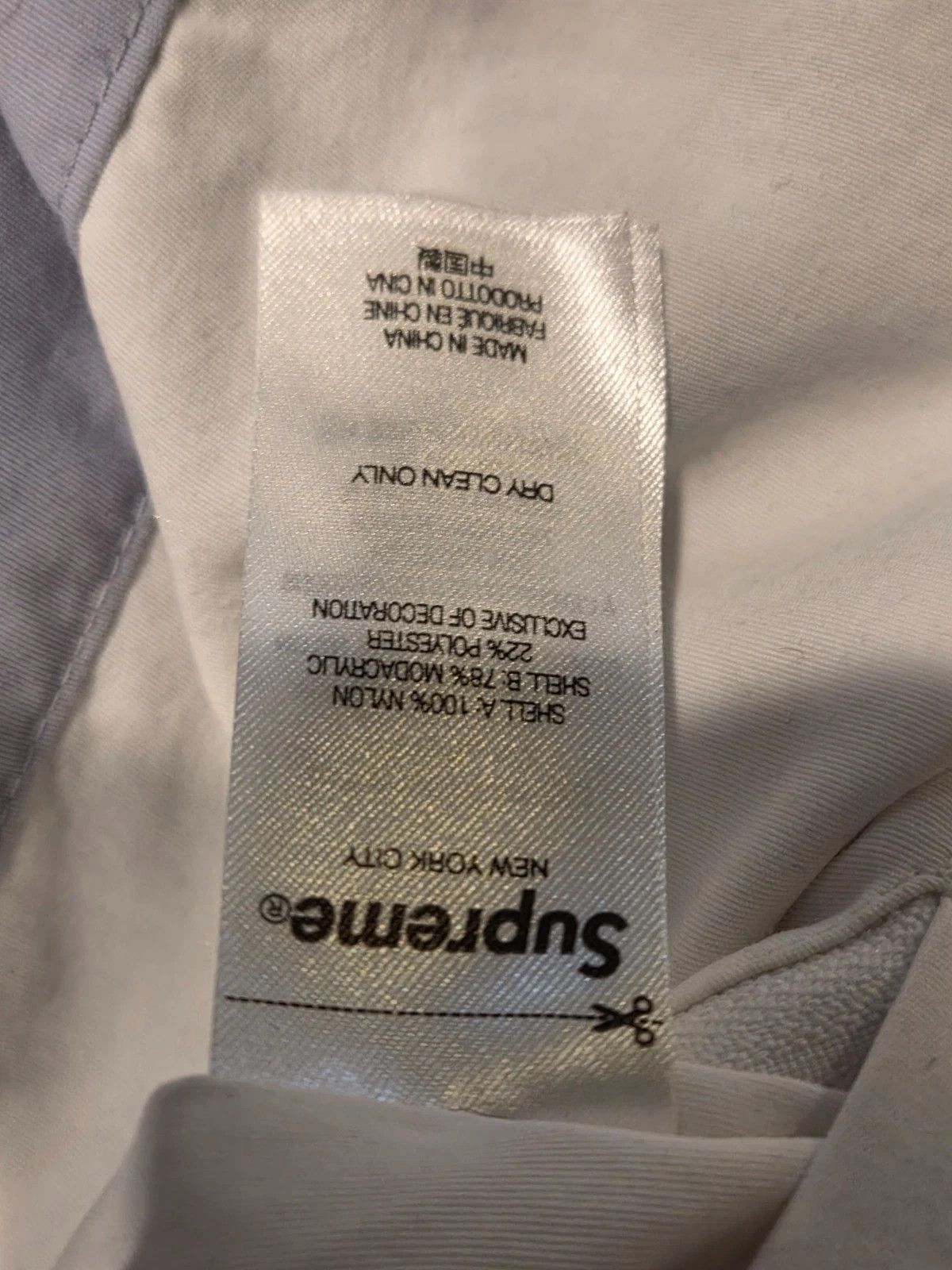 Supreme Supreme Reversible Faux Fur Puffer Jacket White XL Size US XL / EU 56 / 4 - 4 Thumbnail