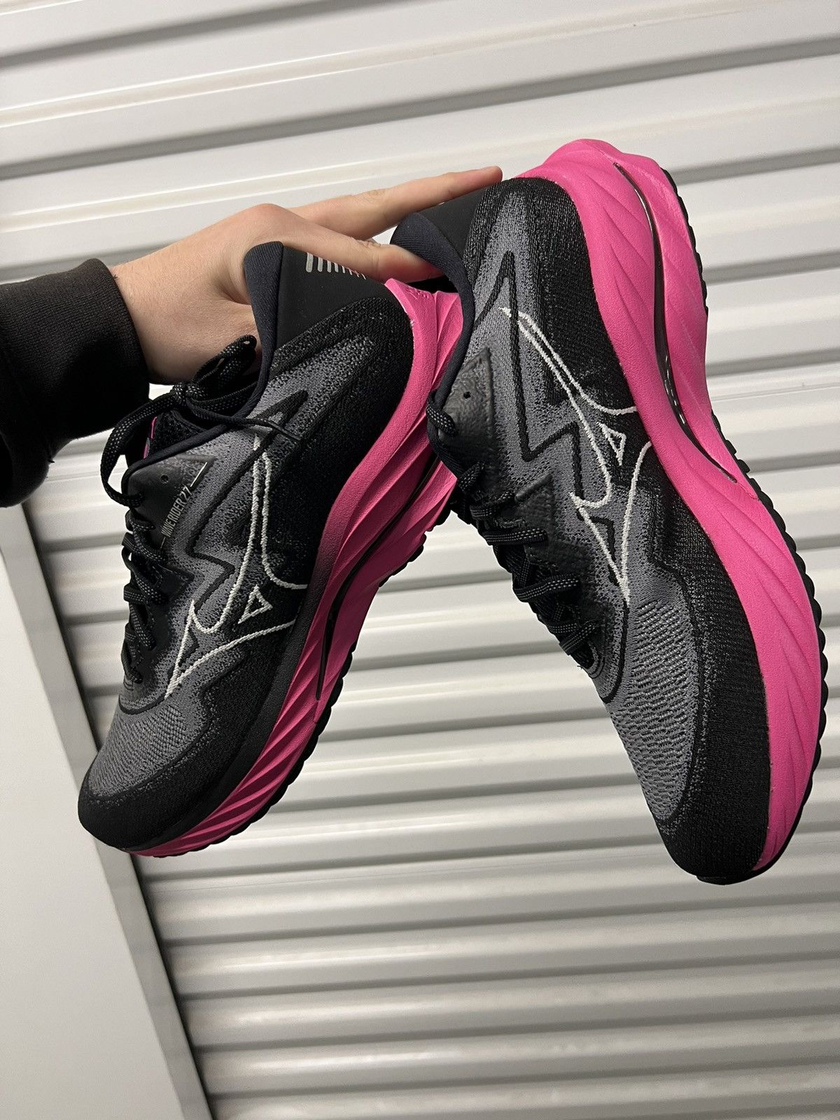 image of Mizuno Men's Wave Rider 27 Running Shoe in Black (Size 12.5)