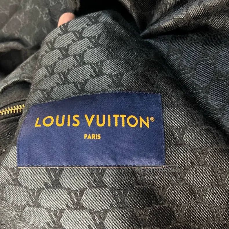 Louis Vuitton Louis Vuitton SS24 Logo Jacquard Embroidered Lapel Zip Lon Size US M / EU 48-50 / 2 - 4 Thumbnail