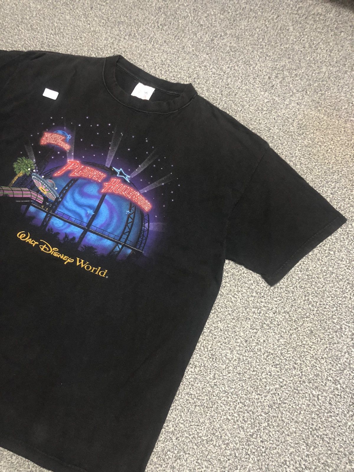 Vintage Vintage 90s Sunfaded Planet Hollywood Walt Disney Tee Size US XXL / EU 58 / 5 - 3 Thumbnail