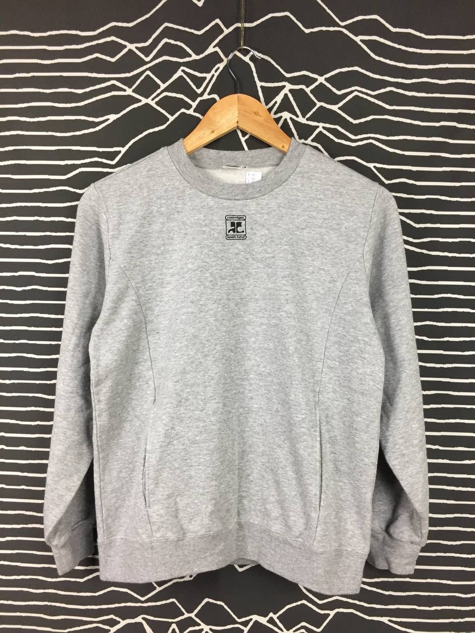 Courreges Vtg Courreges Sport Futur Embroidered Logo Sweatshirt Size US S / EU 44-46 / 1 - 2 Thumbnail