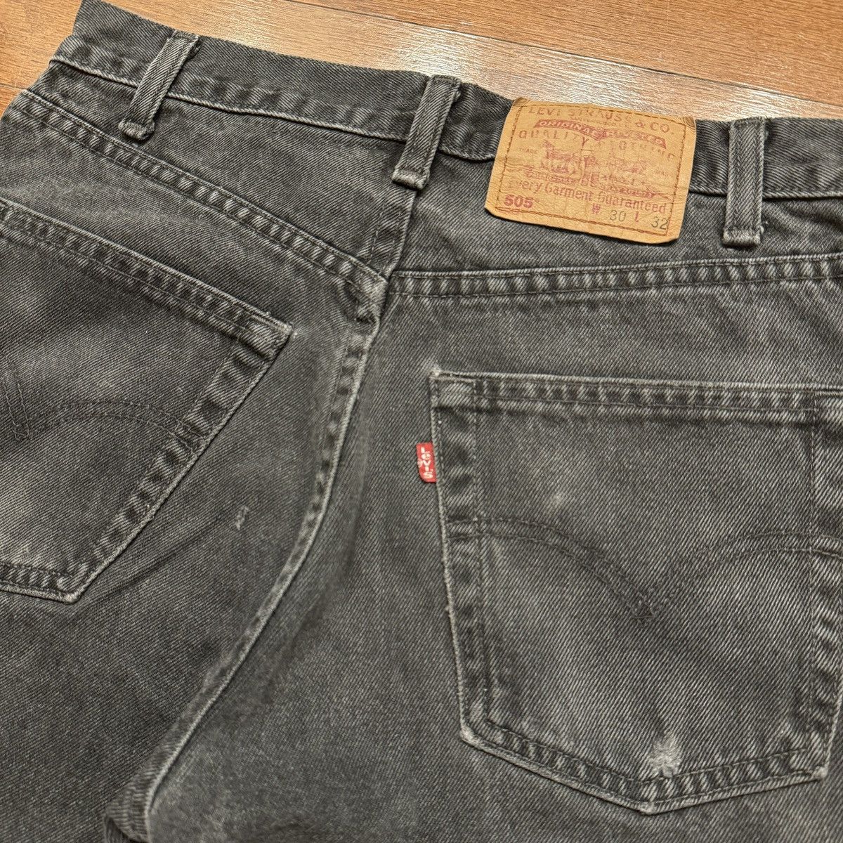 Levi's Levi’s 505 /Black Made in CANADA / W30 Size US 30 / EU 46 - 4 Thumbnail