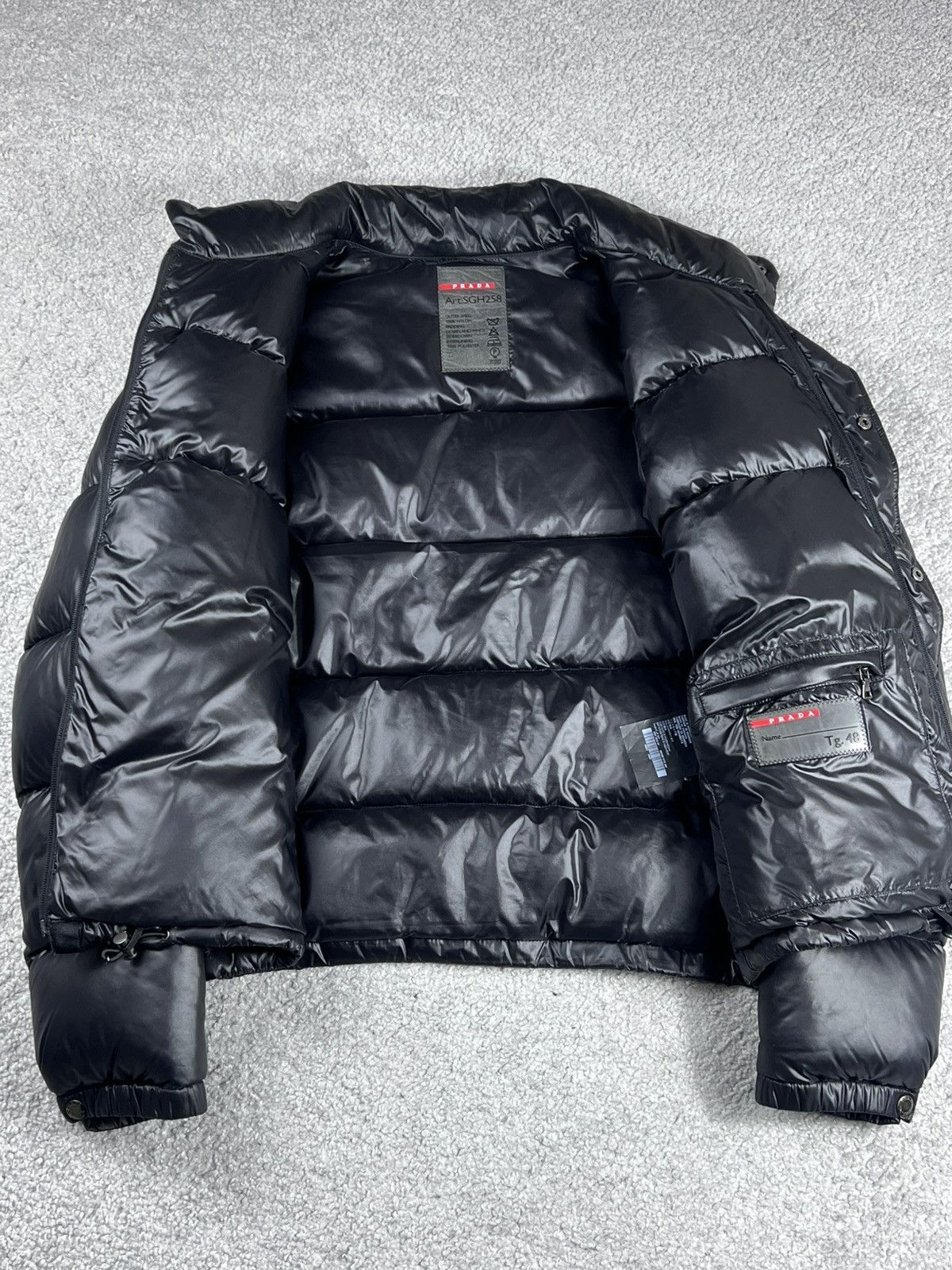 Prada Prada Black Shiny Triangle Down Puffer Jacket Size M Size US M / EU 48-50 / 2 - 6 Thumbnail