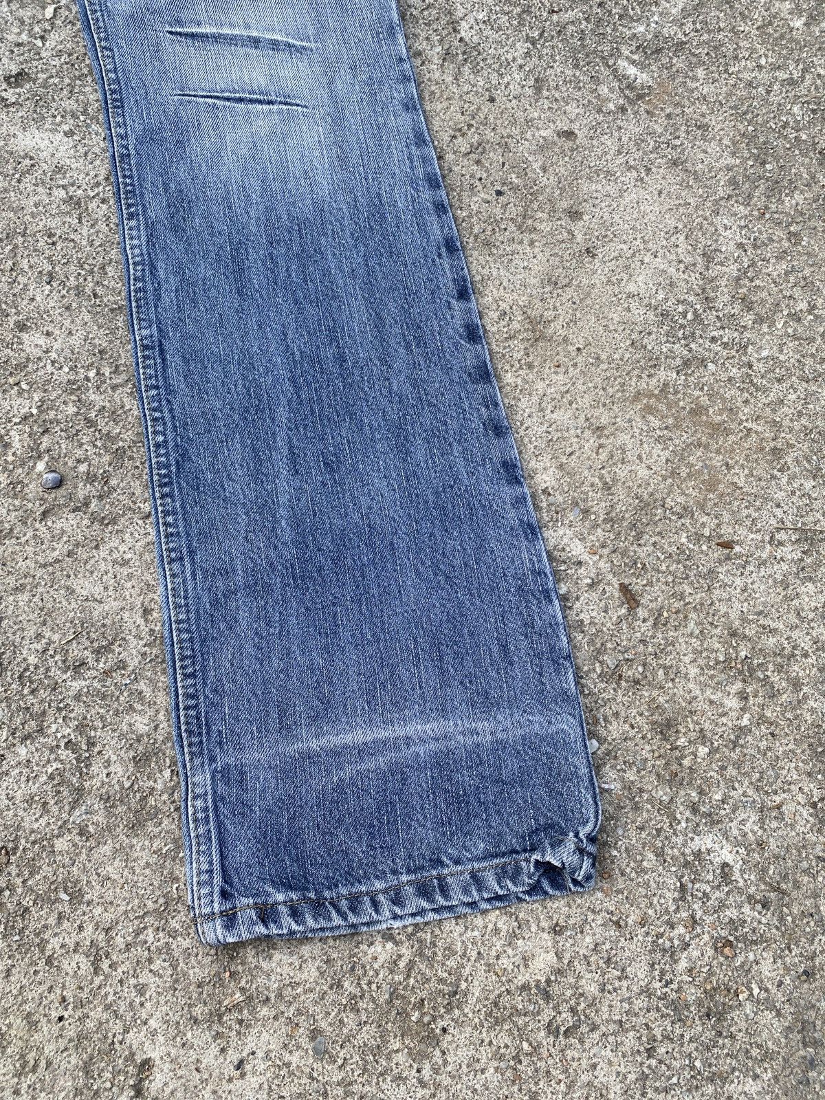 Diesel Vintage 90’s Diesel Industry Open Logo Back Pocket Jeans Size US 30 / EU 46 - 6 Thumbnail
