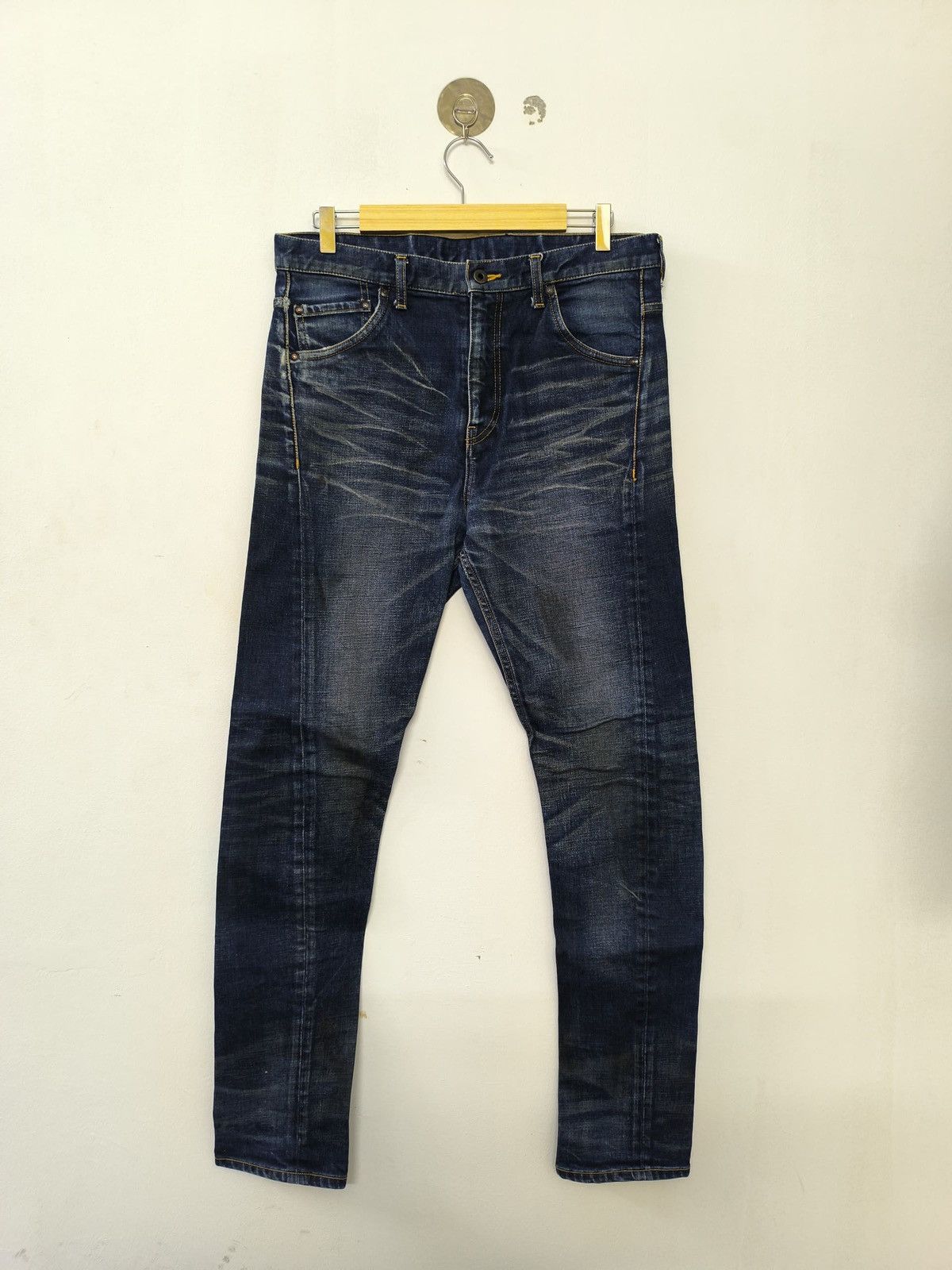 Isamu Katayama Backlash Isamu Katayama Backlash Skinny Dirty Jeans Size US 33 - 1 Thumbnail