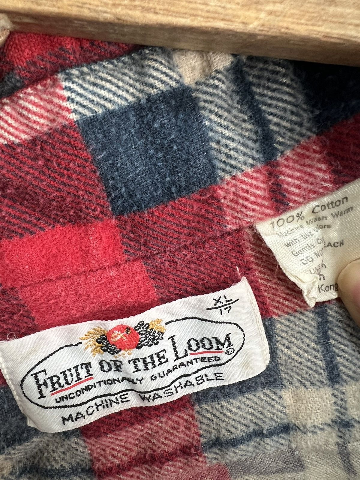 Fruit Of The Loom Vintage Fruit Of The Loom Button Up Flannel Shirt thrashed Size US XL / EU 56 / 4 - 4 Thumbnail
