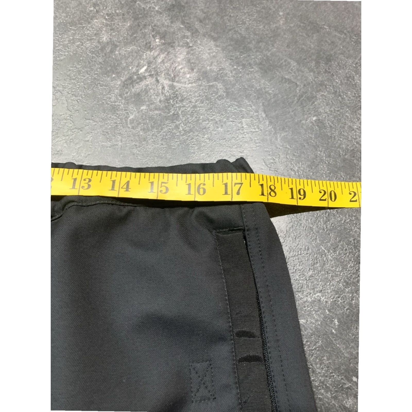 Duluth Trading Company Duluth Trading Company Black Snowpants Nylon Lined Pants Mens Medium Size US 31 - 5 Thumbnail
