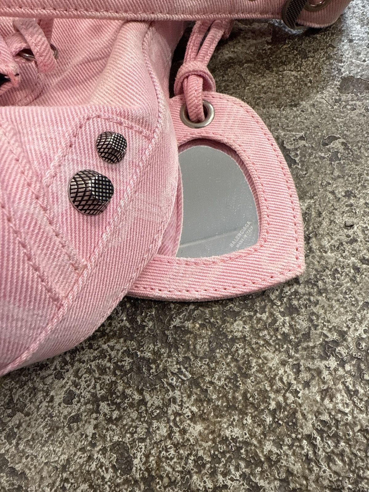 Balenciaga Balenciaga Le Cagole XS Bucket Bag BB Monogram Denim Size ONE SIZE - 10 Thumbnail
