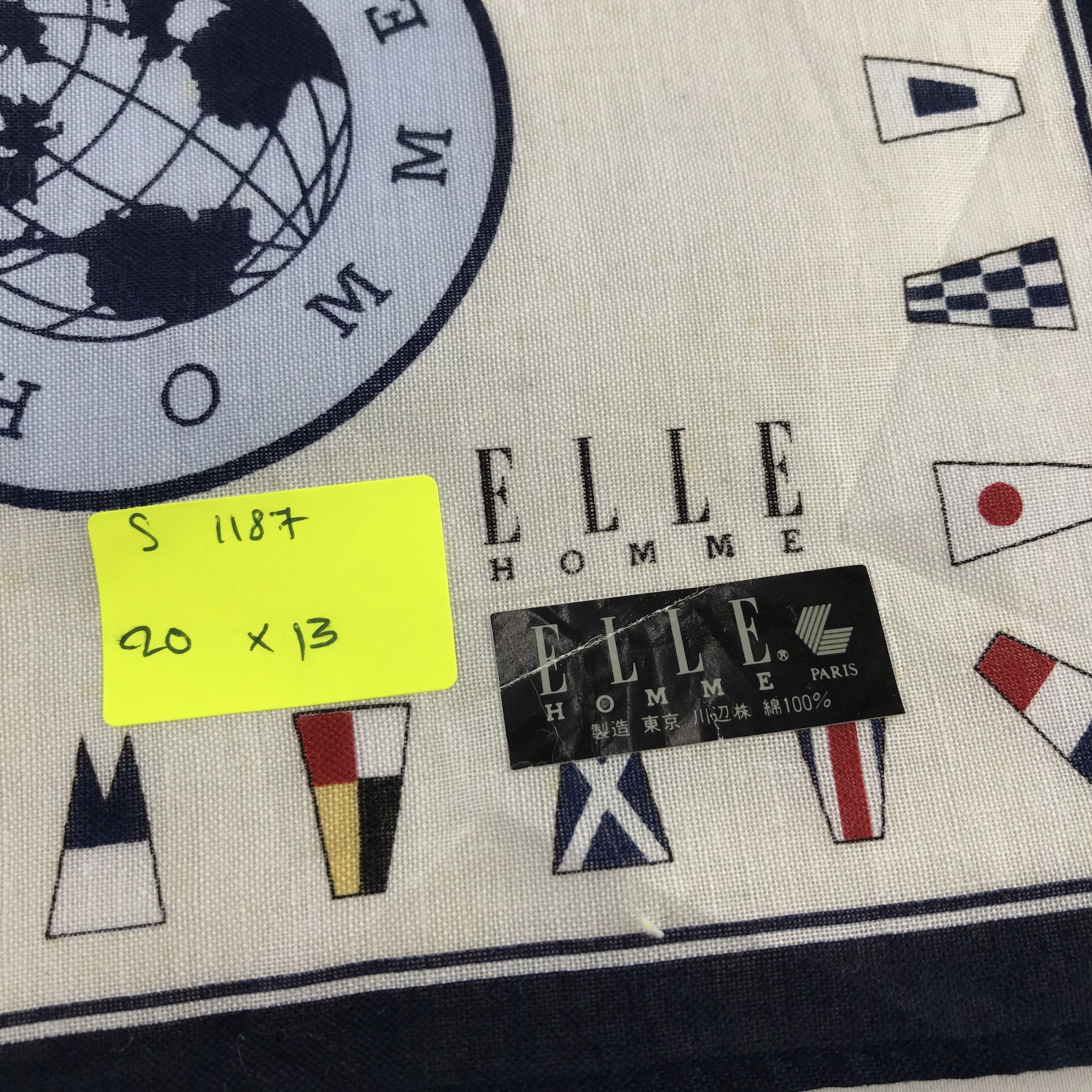 Vintage Vintage Bandana / Handkerchief / Neckerchief - S1187 Size ONE SIZE - 2 Thumbnail