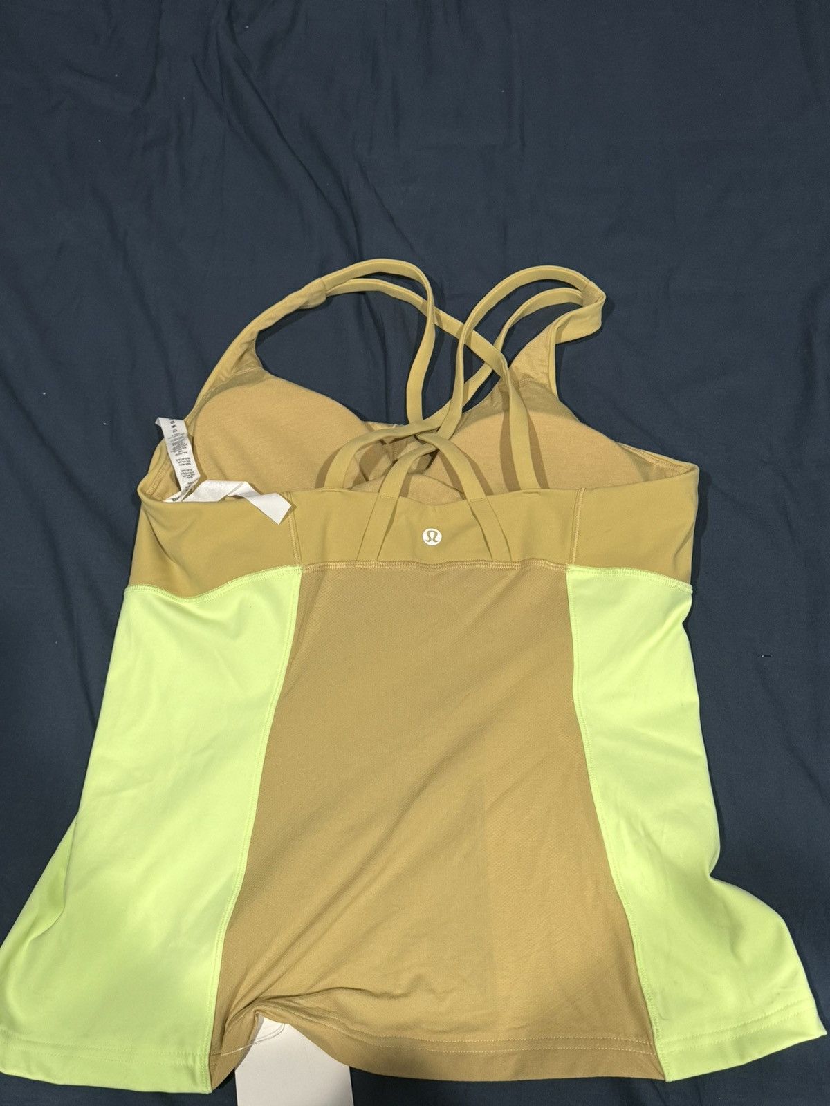 Lululemon NEW Lululemon Women's Energy Tank in Wasabi Green Size XL / US 12-14 / IT 48-50 - 2 Thumbnail