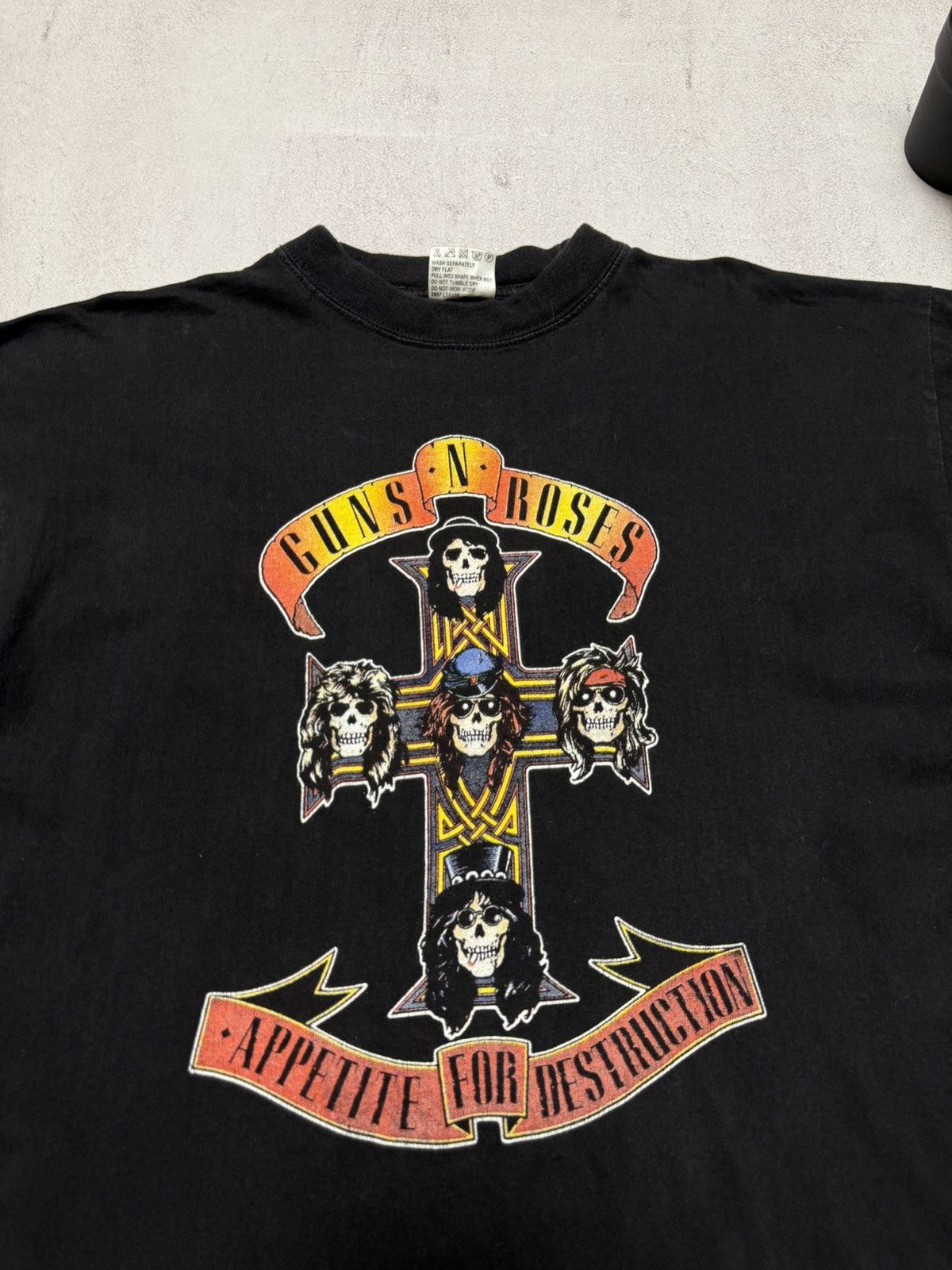 Band Tees Vintage Guns N Roses Long Sleeve Appetite For Destruction Size US XL / EU 56 / 4 - 2 Thumbnail