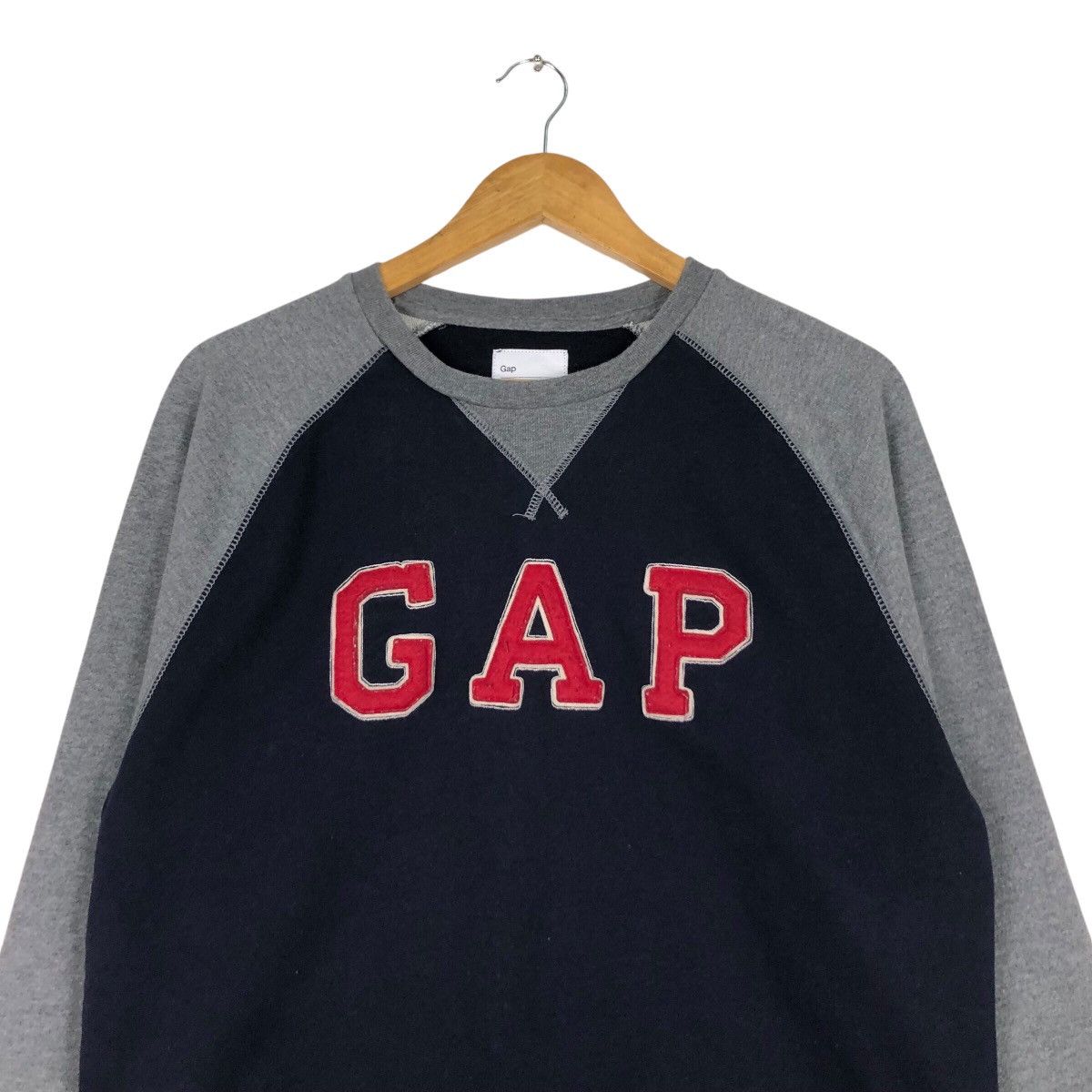 Gap × Japanese Brand Vintage Gap Sweatshirt Spell Out Streetwear Medium Size US M / EU 48-50 / 2 - 2 Thumbnail