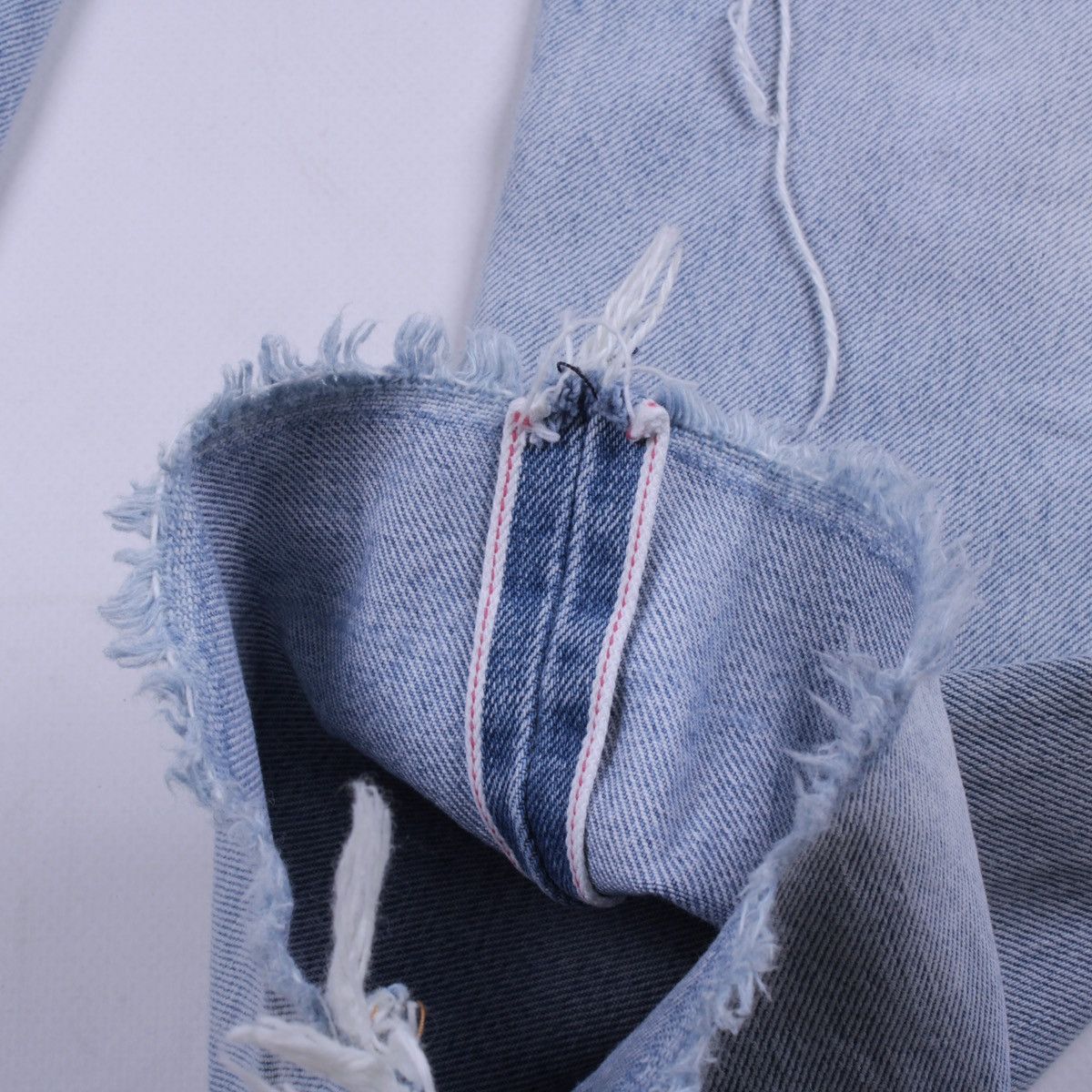 Levi's Women's Levi's 501 Selvedge Regular Straight Cropped Jeans Size 26" / US 2 / IT 38 - 10 Thumbnail