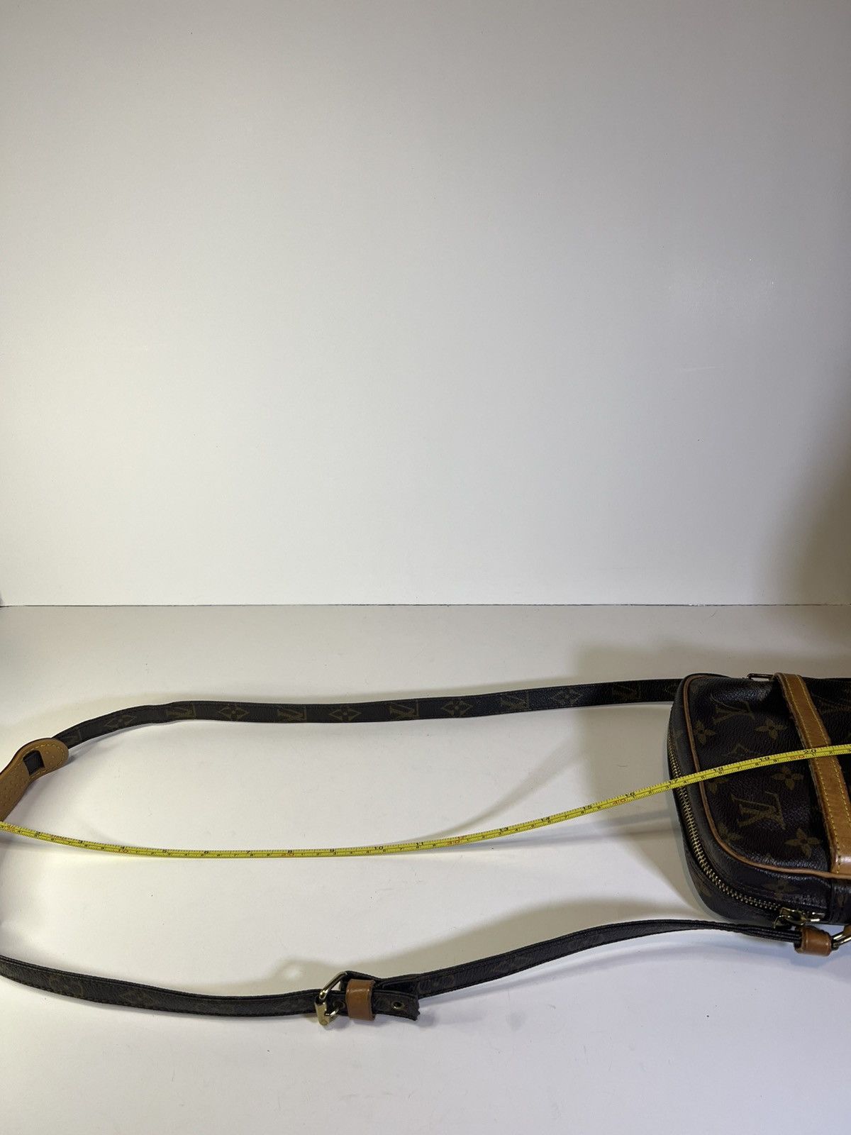 Louis Vuitton Louis Vuitton Monogram Danube Crossbody Canvas Shoulder Bag Size ONE SIZE - 9 Thumbnail