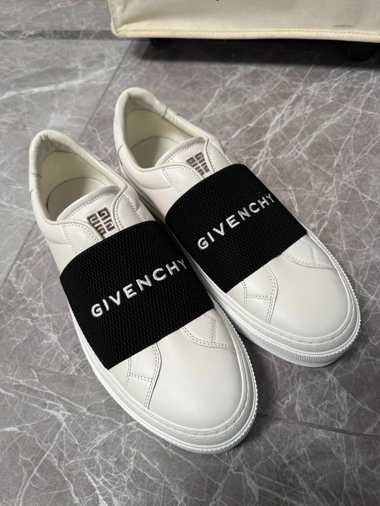 Givenchy Givenchy Black Lace-Up Sneakers K6 Size US 8 / EU 41 - 8 Thumbnail