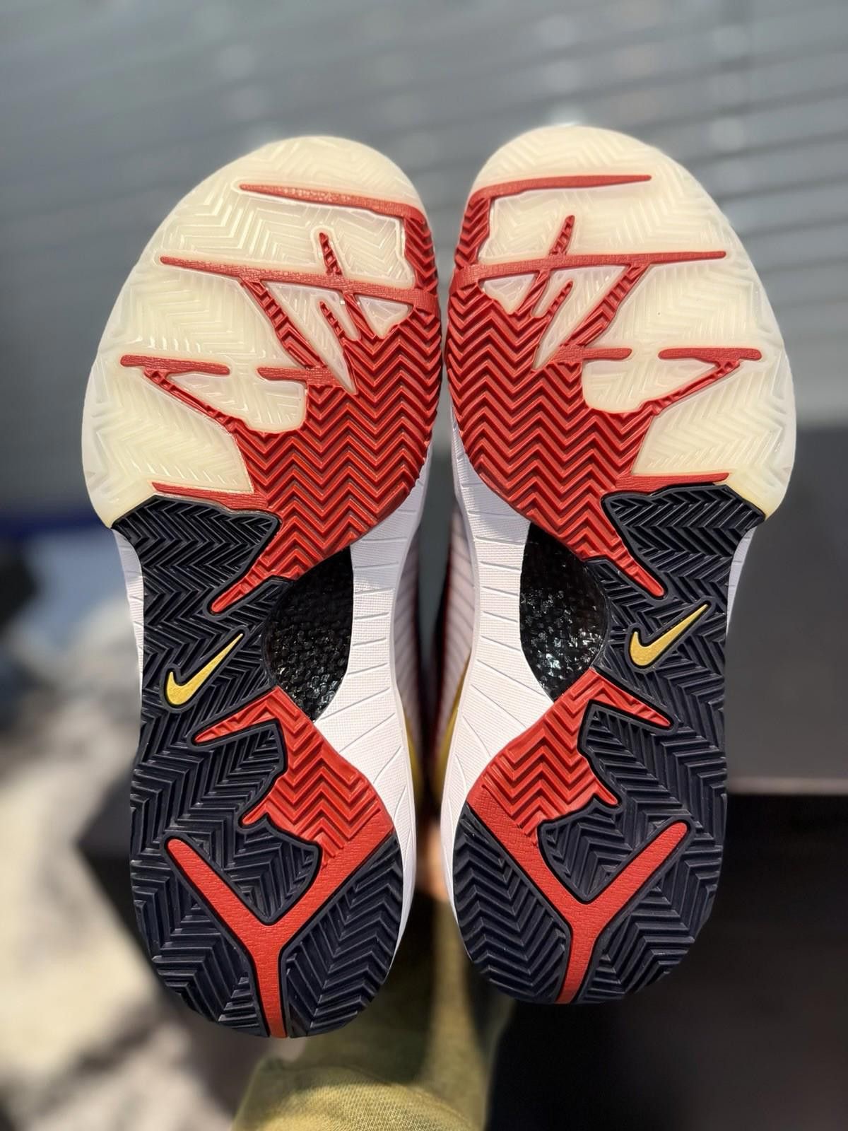 Nike Nike Kobe IV Protro Gold Medal 10.5 Kobe Zoom 4 Gold Medal Size US 10.5 / EU 43-44 - 12 Thumbnail
