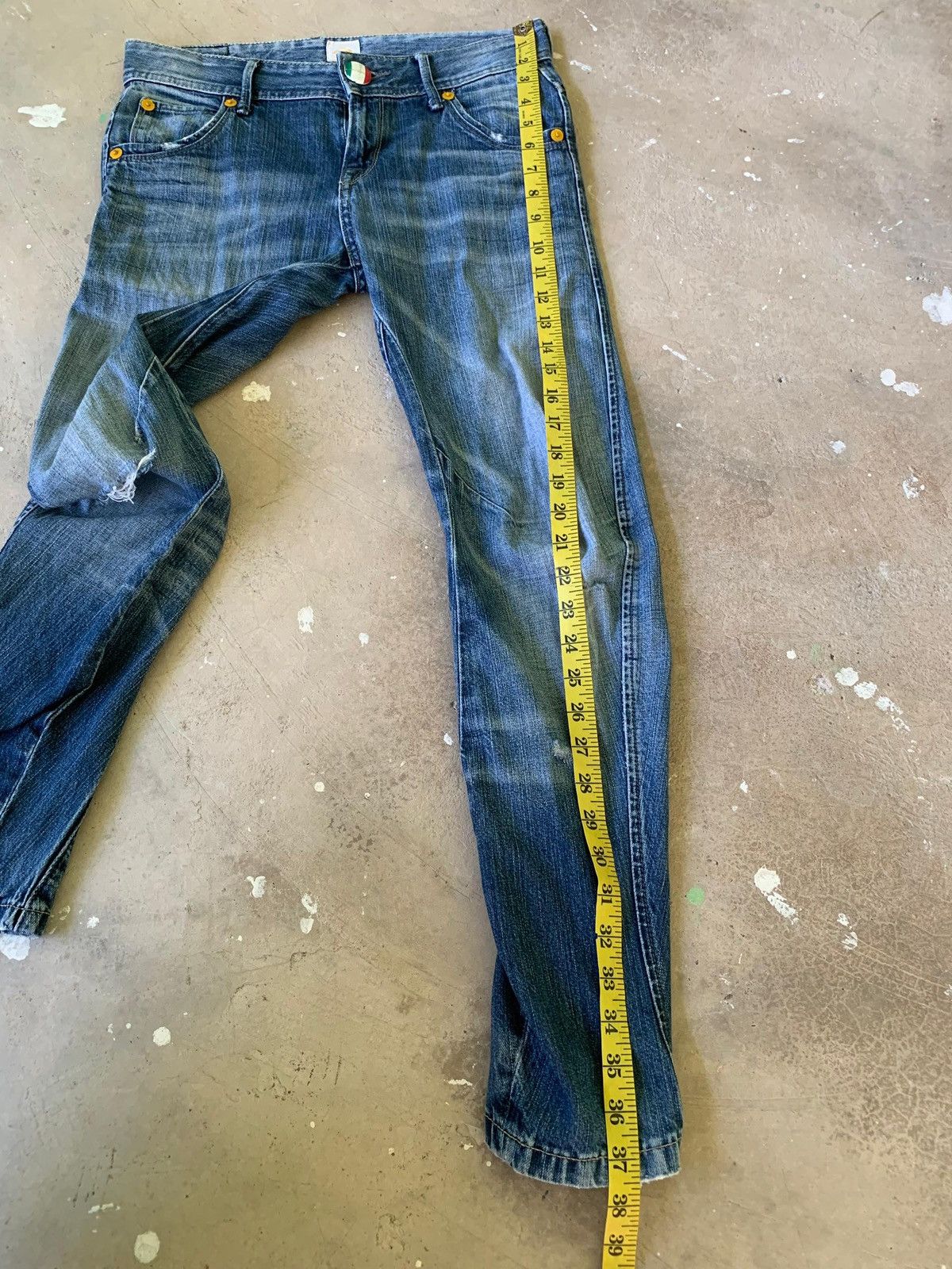 Japanese Brand Back Number Tokyo Curved 3D Distressed Denim Jeans Size US 30 / EU 46 - 16 Thumbnail
