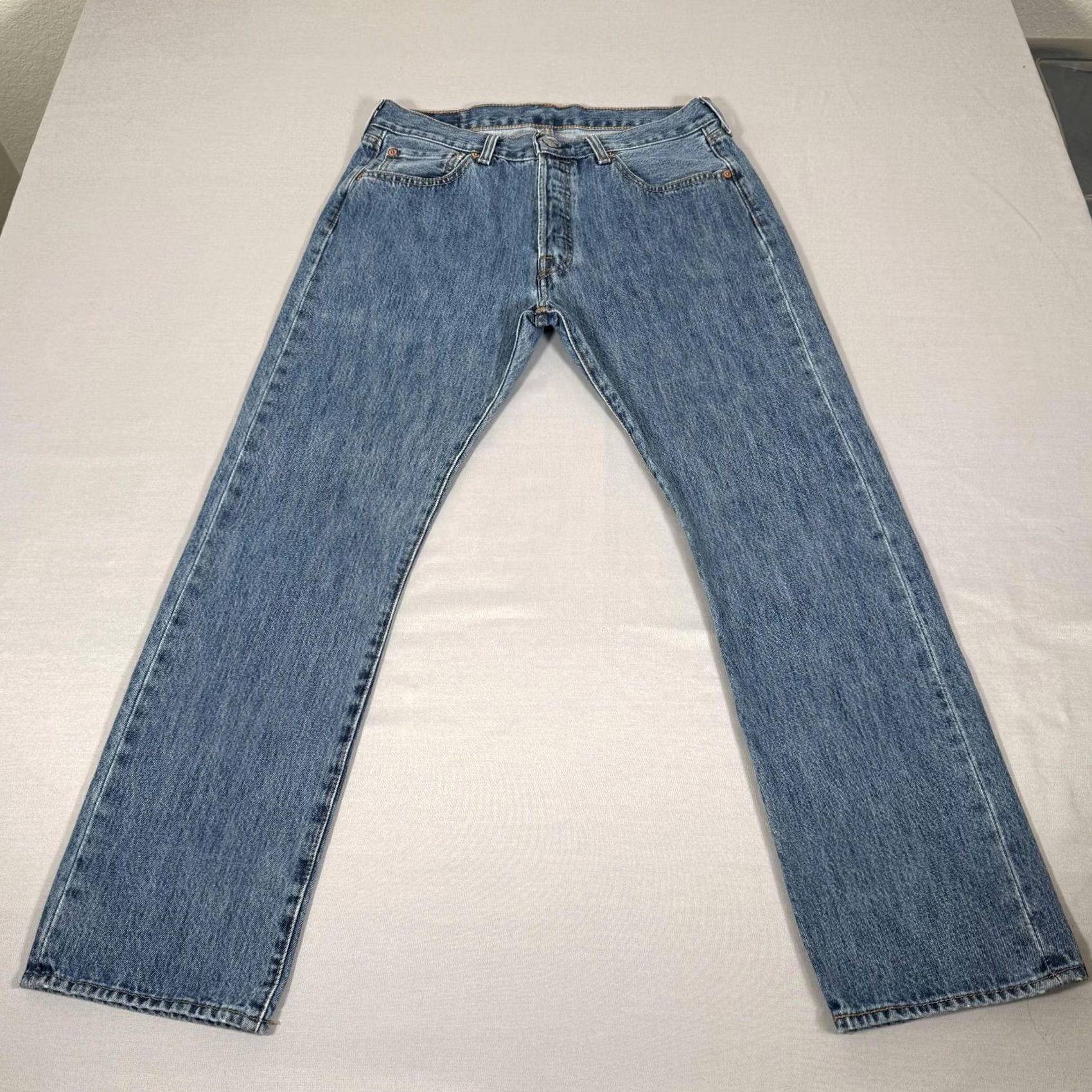Levi's Levi's 501 Jeans Mens 33x30 Blue Medium Wash Denim Straight Leg Regular Fit Button Fly Pants Western Cowboy Cotton Size US 33 - 2 Thumbnail