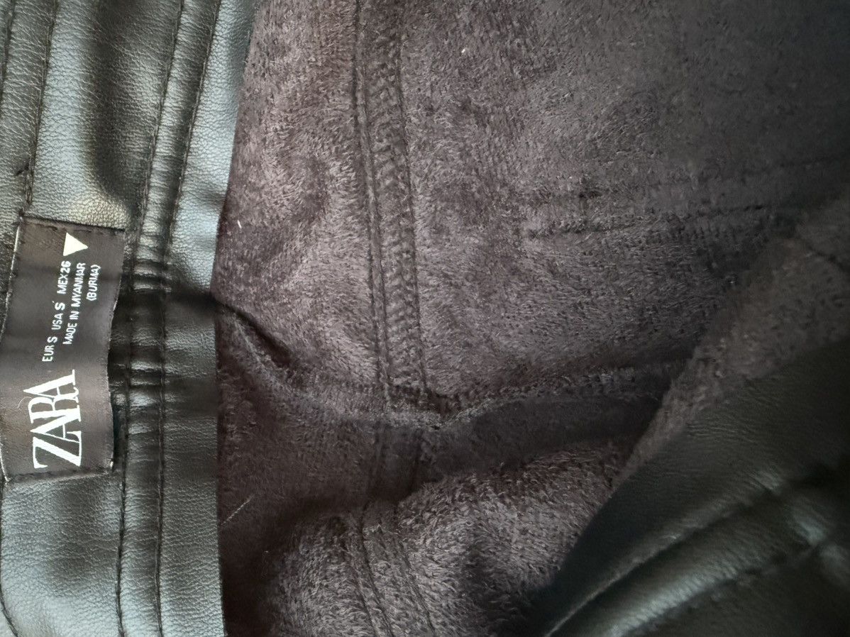 Zara ZARA WOMAN Black Faux Leather High Skinny Pants Size Small Size 27" / US 4 / IT 40 - 9 Thumbnail