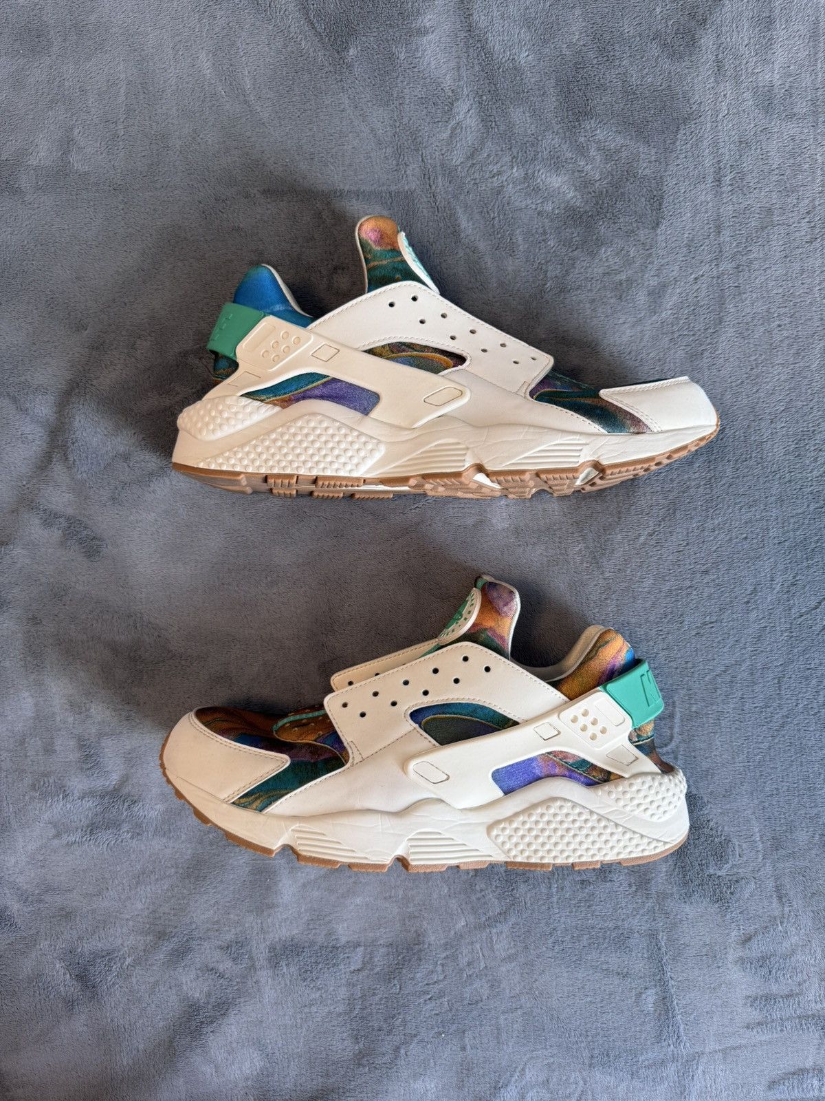 Nike NIKE AIR HUARACHE RUN PRINT Size US 12 / EU 45 - 4 Thumbnail