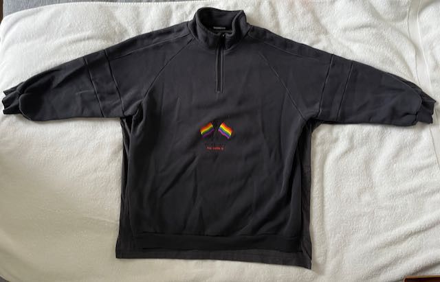 Balenciaga Balenciaga FW18 LGBTQ Flags Hybrid Sweat T-Shirt Size US S / EU 44-46 / 1 - 1 Thumbnail