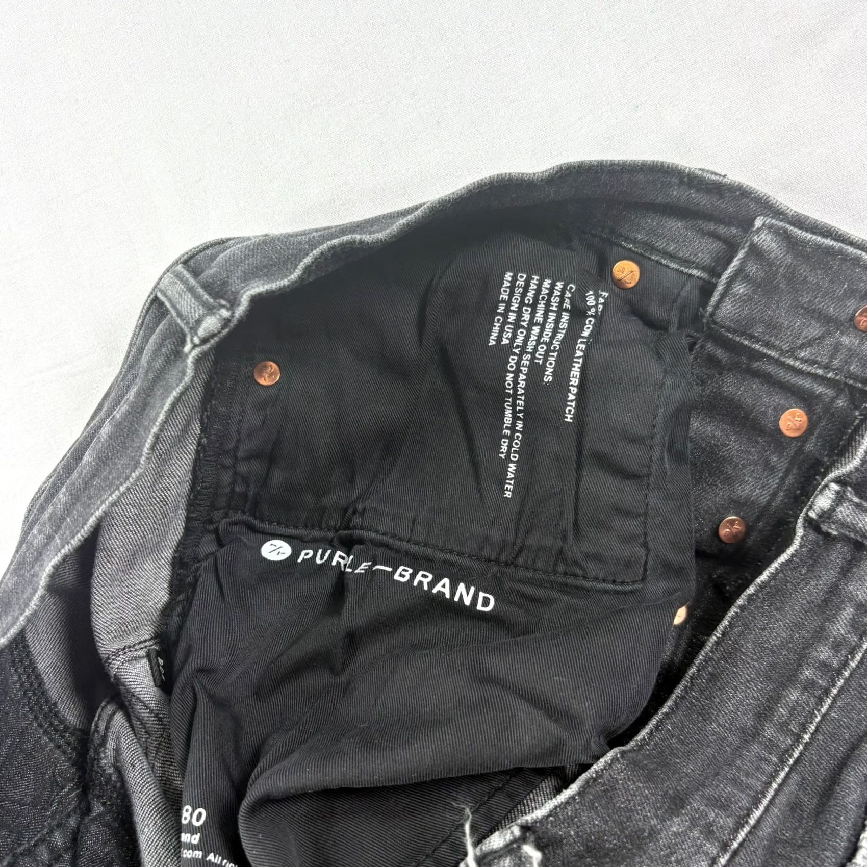 J Brand Purple Brand Jeans Skinny Denim Mens 30x32 Black Distressed Paint Splatter 30 32 Cotton Denim Slim Style Regular Button Closure Mens Size US 30 / EU 46 - 5 Thumbnail