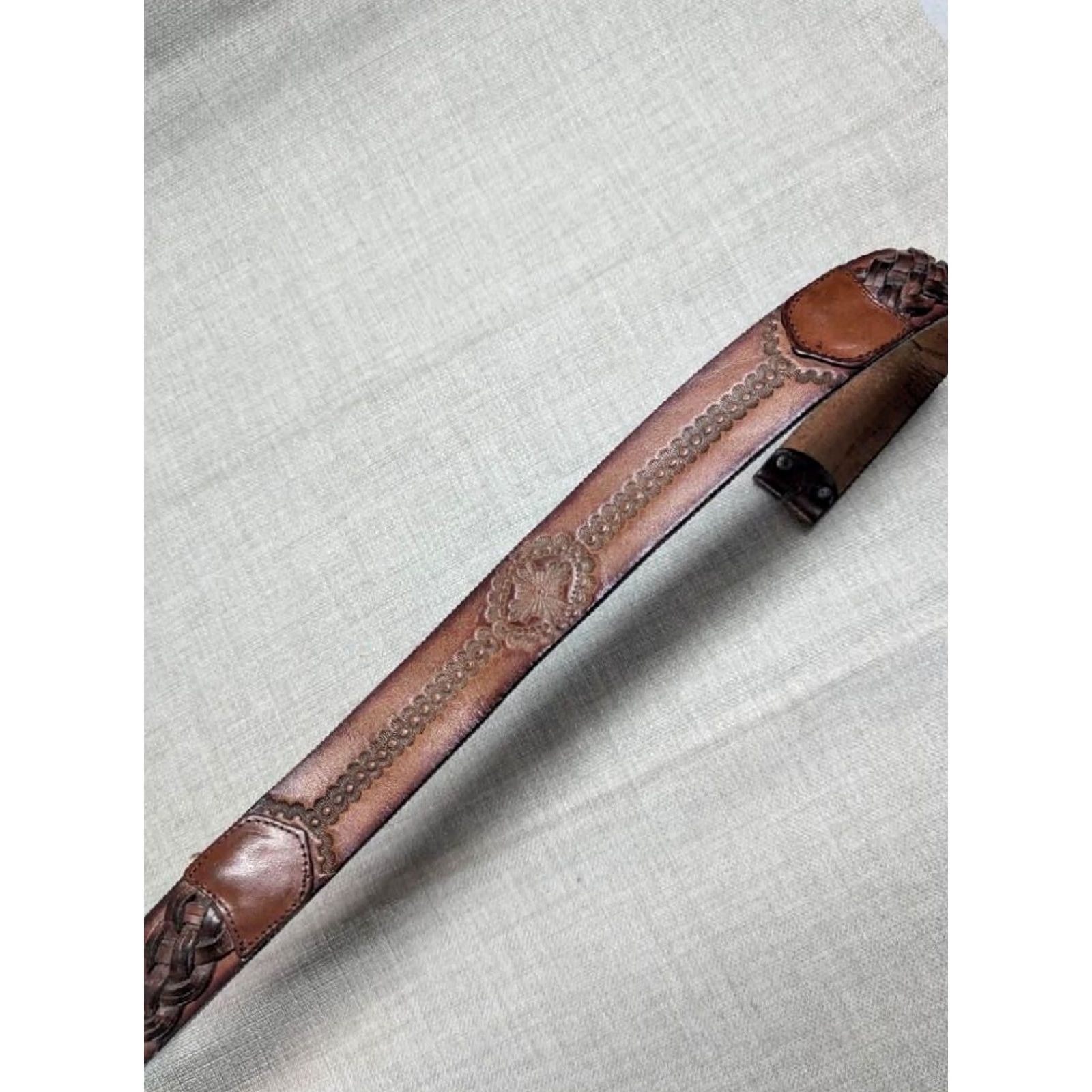 Vintage VINTAGE Leegin Western Belt 32 Brown Leather Tooled Buckle Cowboy Mens XS? Size 32 - 3 Thumbnail