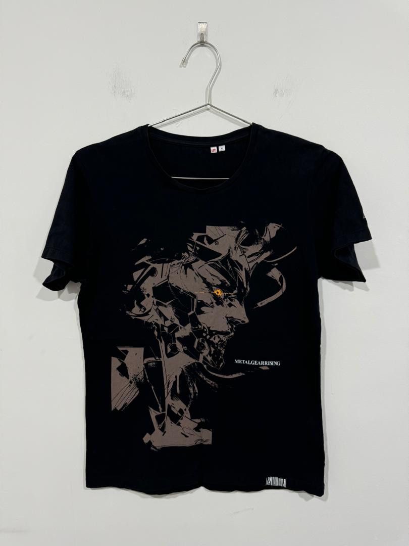 Japanese Brand Uniqlo Metal Gear Solid Tee Size US S / EU 44-46 / 1 - 1 Thumbnail