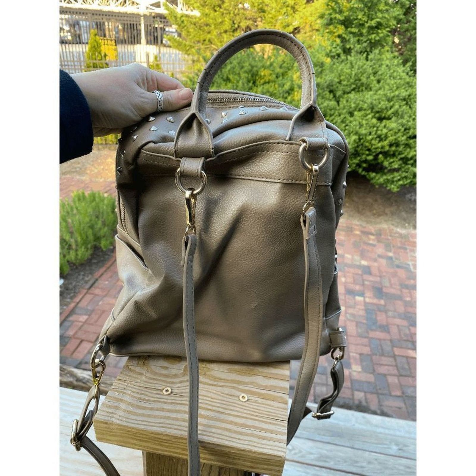 Bebe Bebe Los Angeles Beige Goldtone Hardware Backpack Size ONE SIZE - 6 Thumbnail