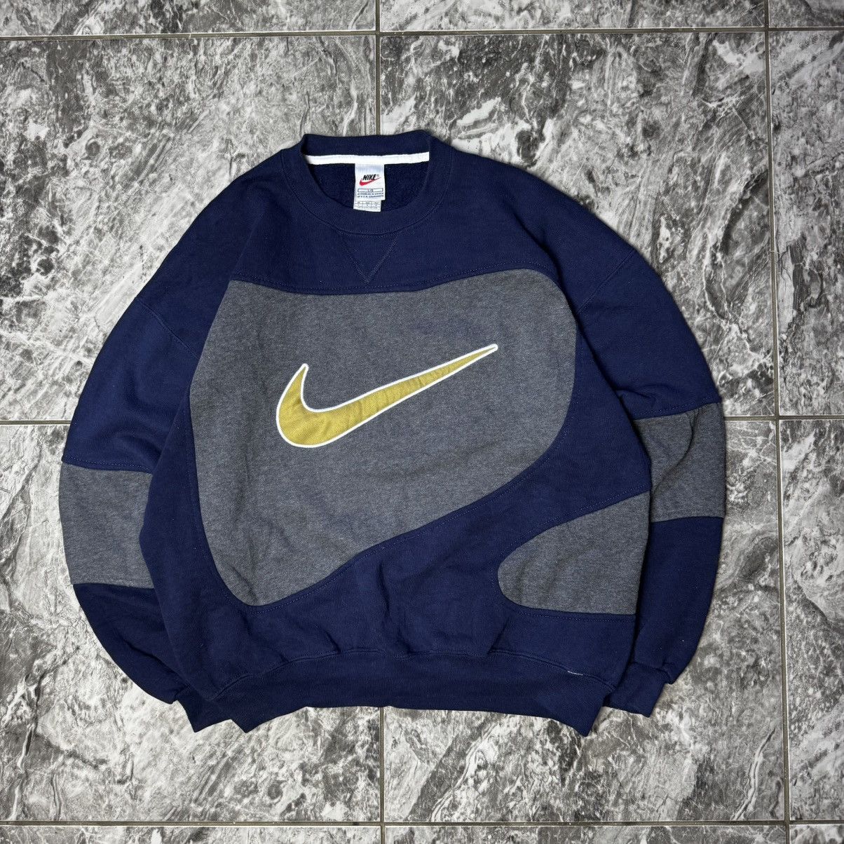 Nike Vintage Nike Embroidered Sweatshirt Blue Grey Size US L / EU 52-54 / 3 - 1 Thumbnail