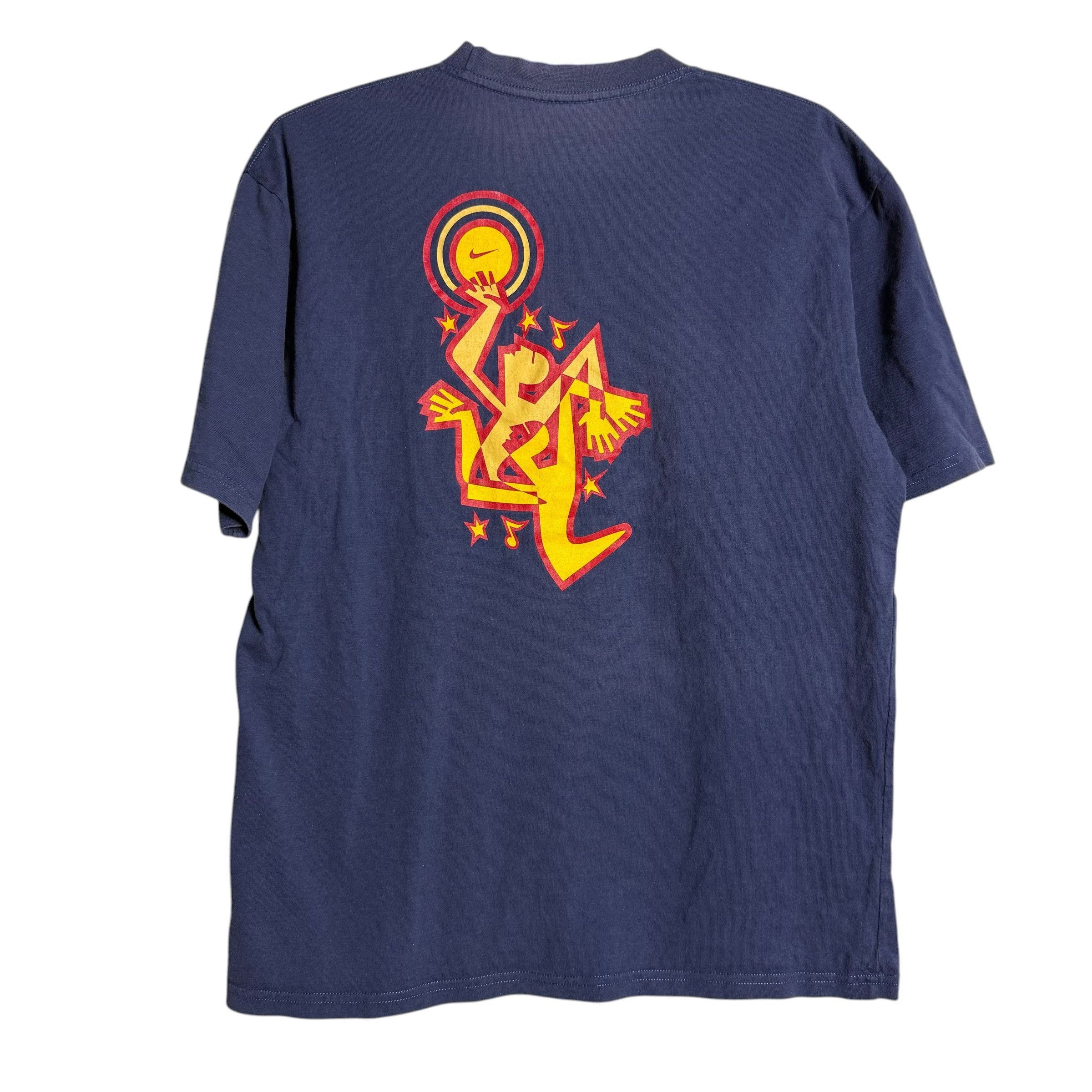 Nike 🔥RARE🔥Vintage Nike Basketball 'Pop Art' Style T-shirt Size US M / EU 48-50 / 2 - 1 Thumbnail