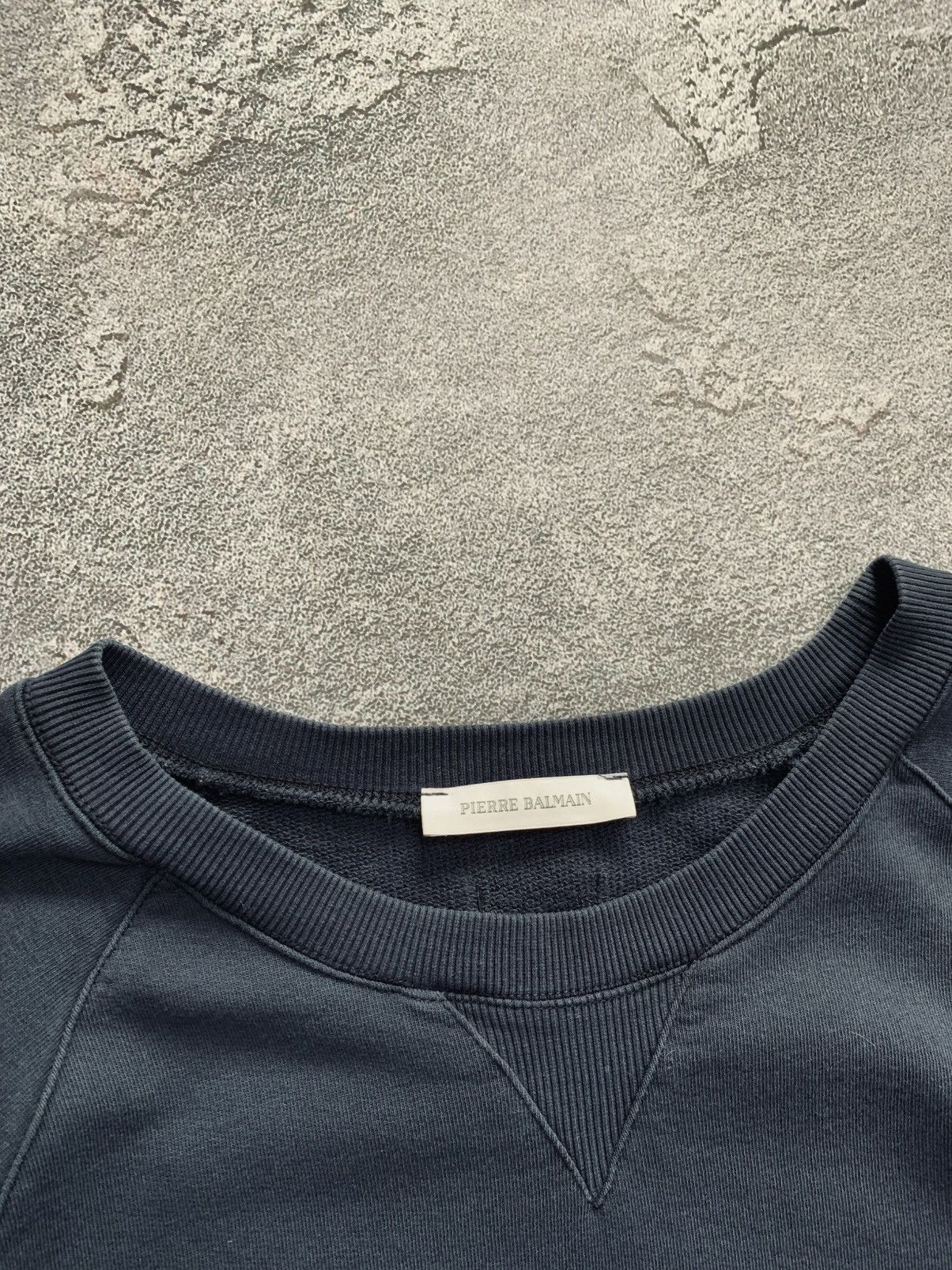 Pierre Balmain × Vintage VTG Pierre Balmain Center Logo Sweatshirt Men’s L Size Size US L / EU 52-54 / 3 - 5 Thumbnail